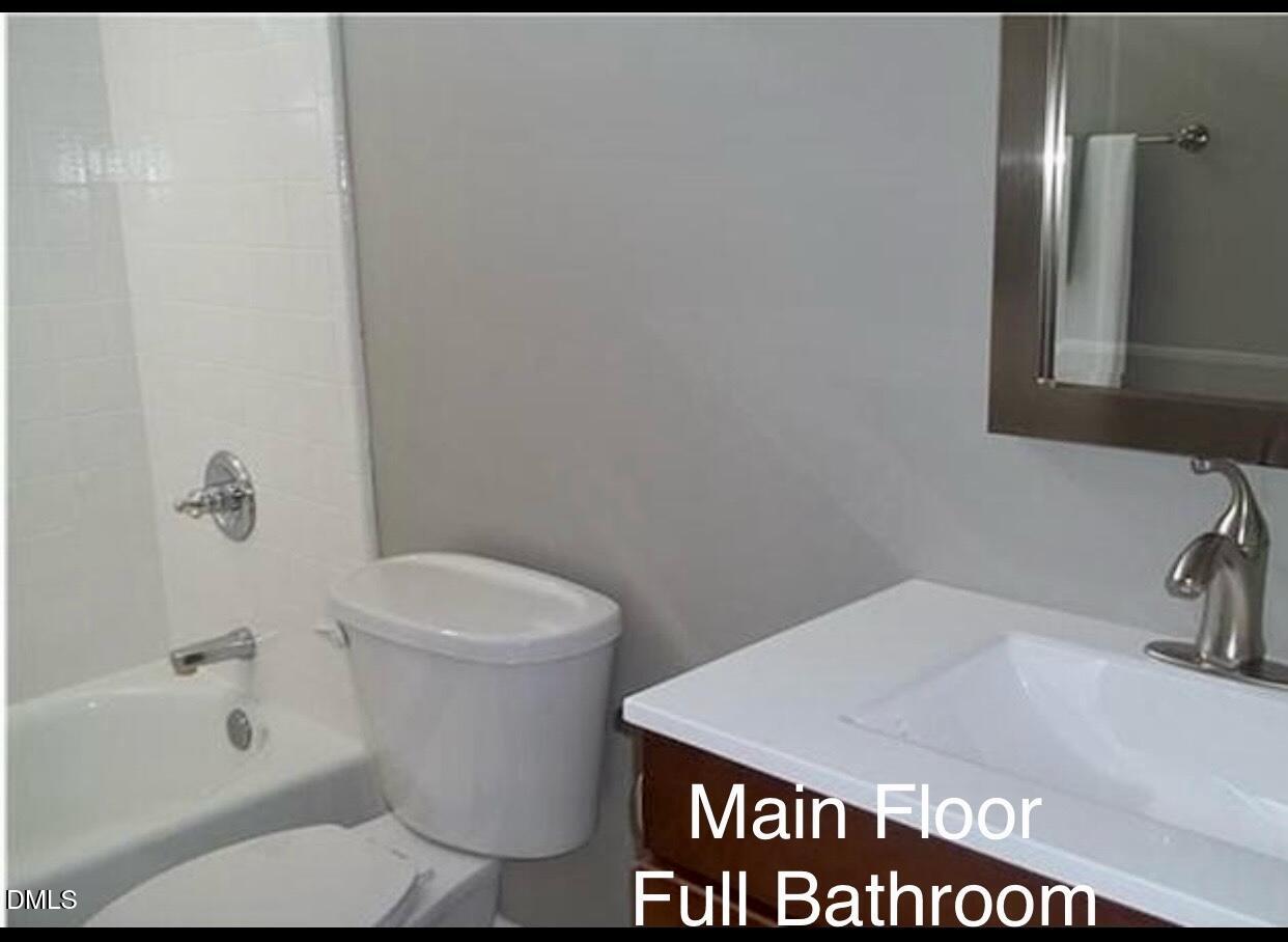 12400 Village Gate Way Property Photo 17