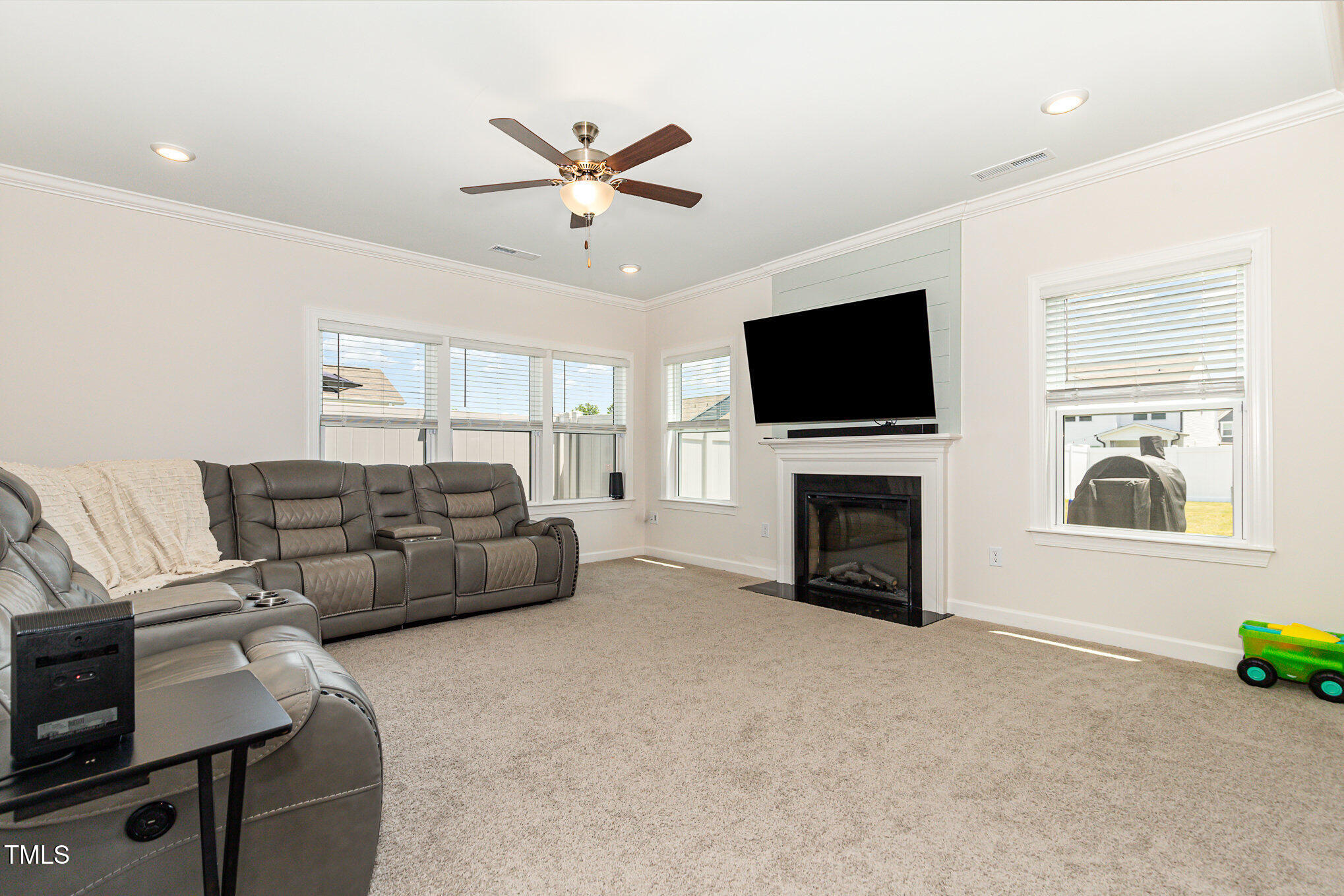 311 Horseshoe Place Property Photo 15
