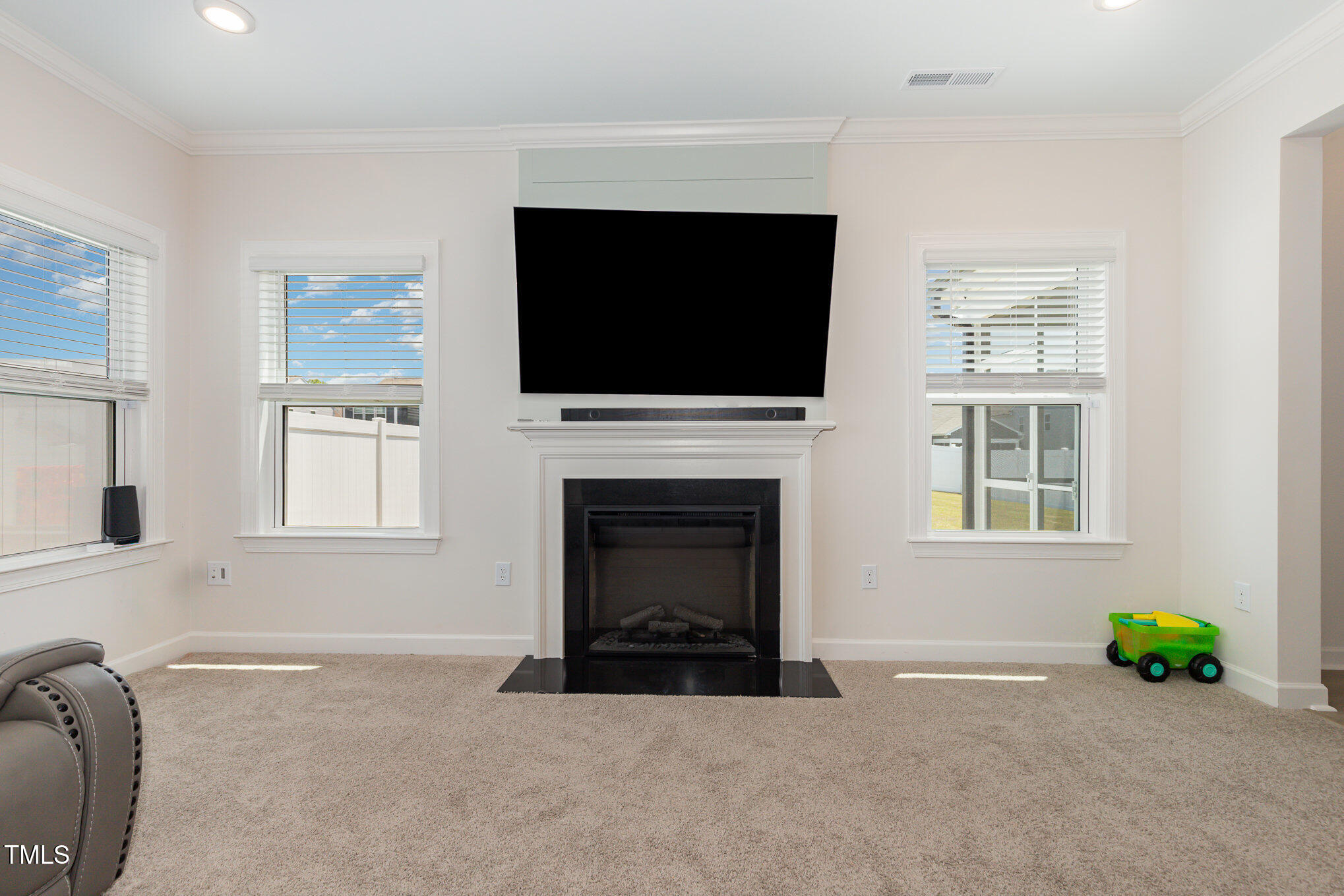 311 Horseshoe Place Property Photo 16