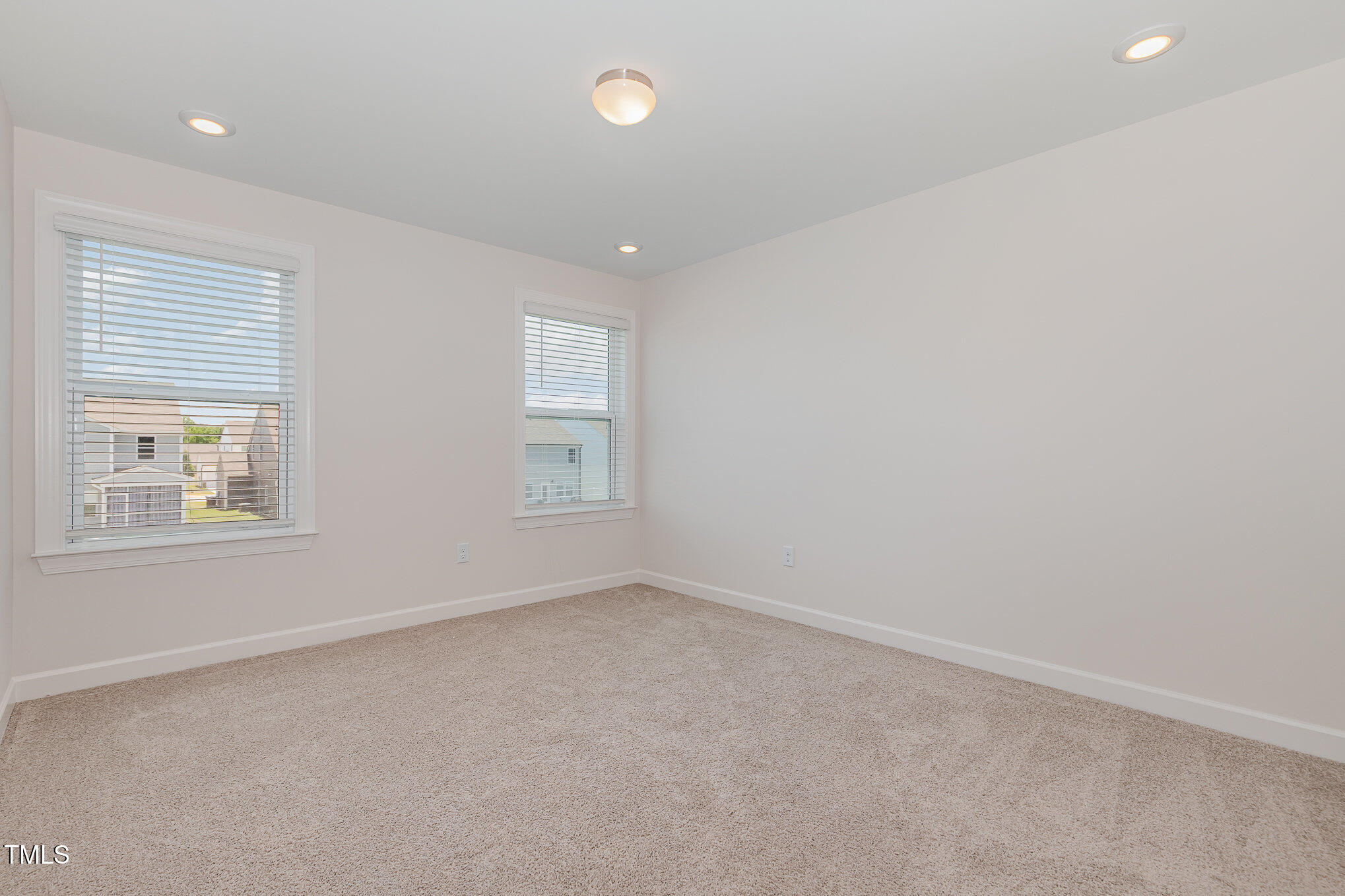 311 Horseshoe Place Property Photo 32