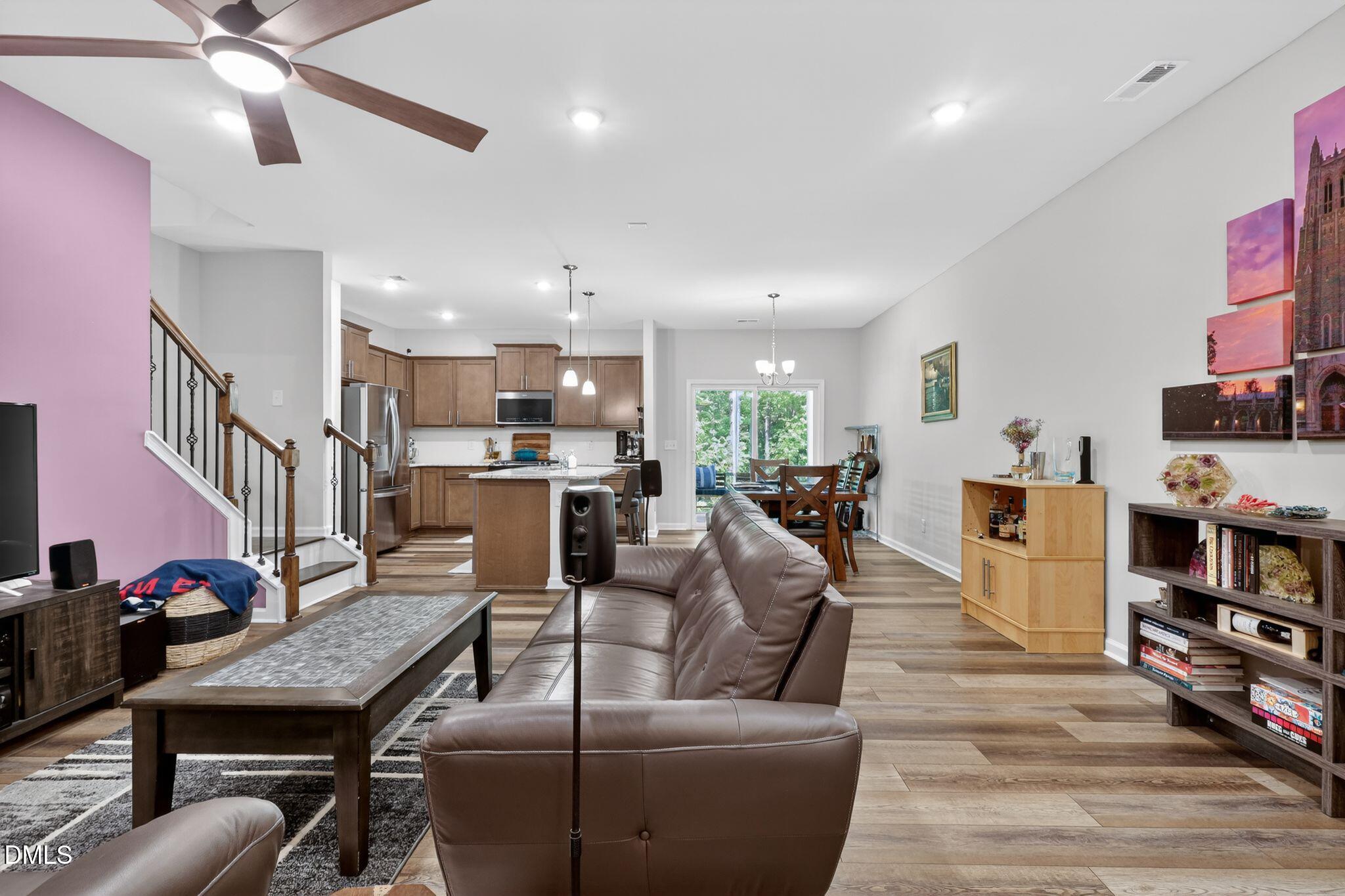 1504 Glacier Drive Property Photo 4