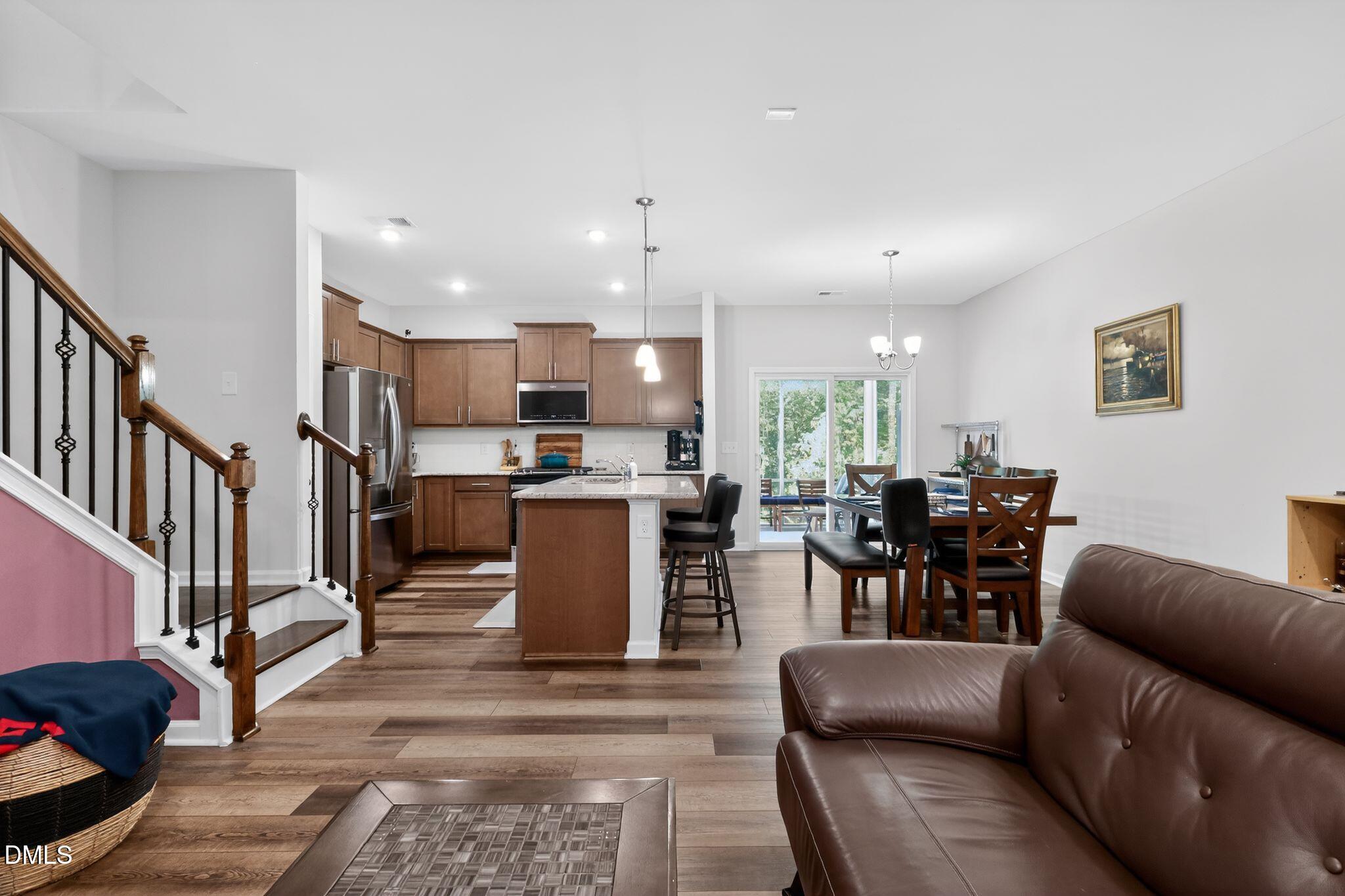 1504 Glacier Drive Property Photo 5