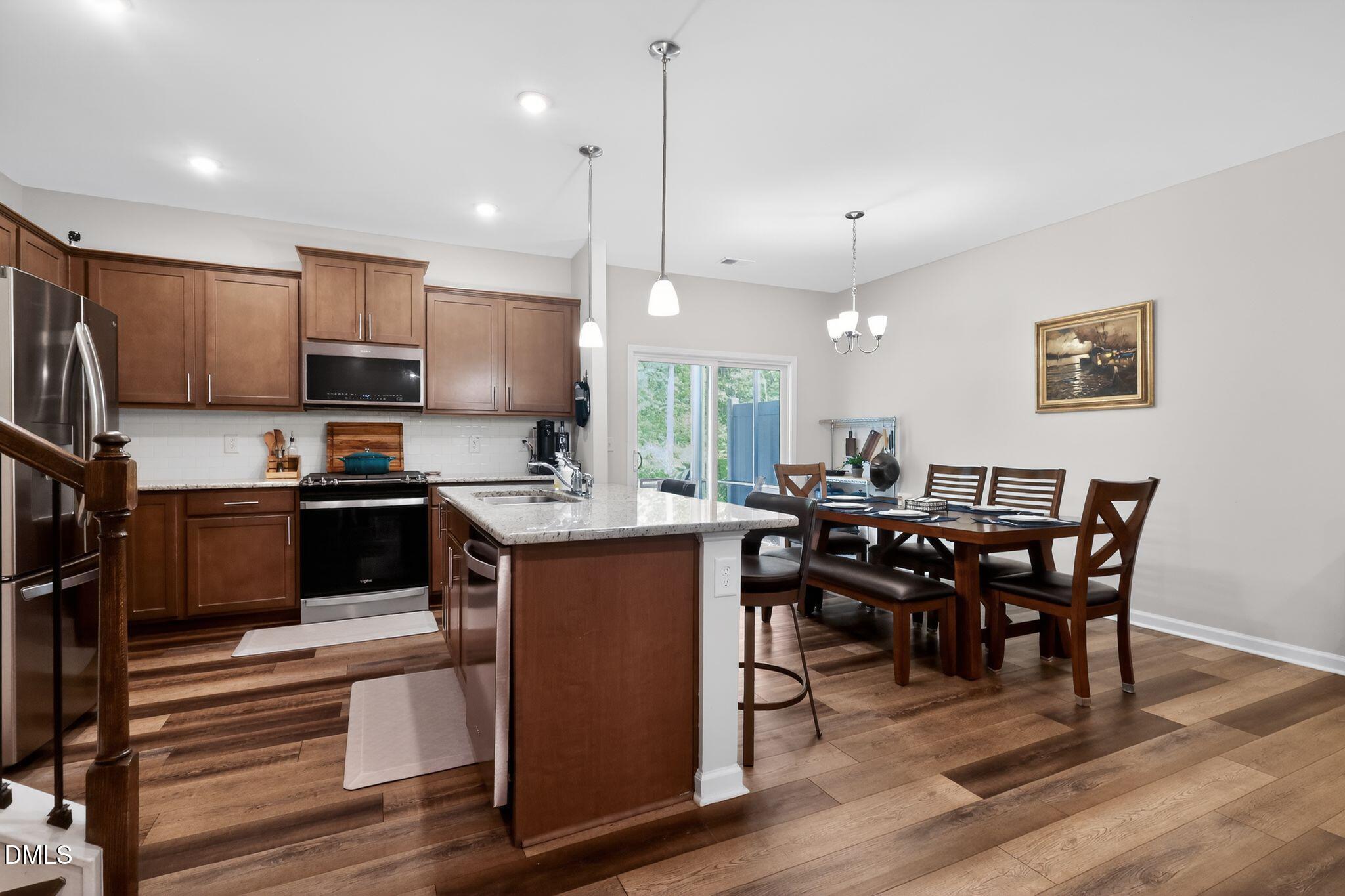 1504 Glacier Drive Property Photo 9