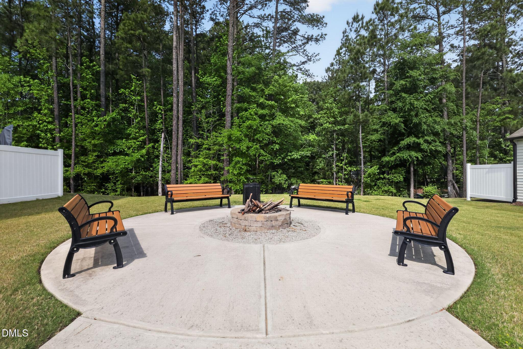 1504 Glacier Drive Property Photo 27