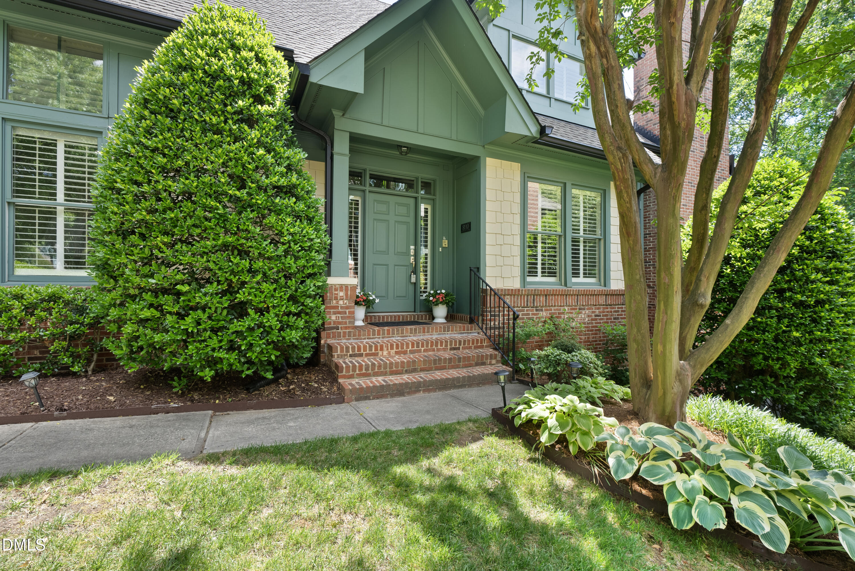8110 Lloyd Allyns Way Property Photo 4