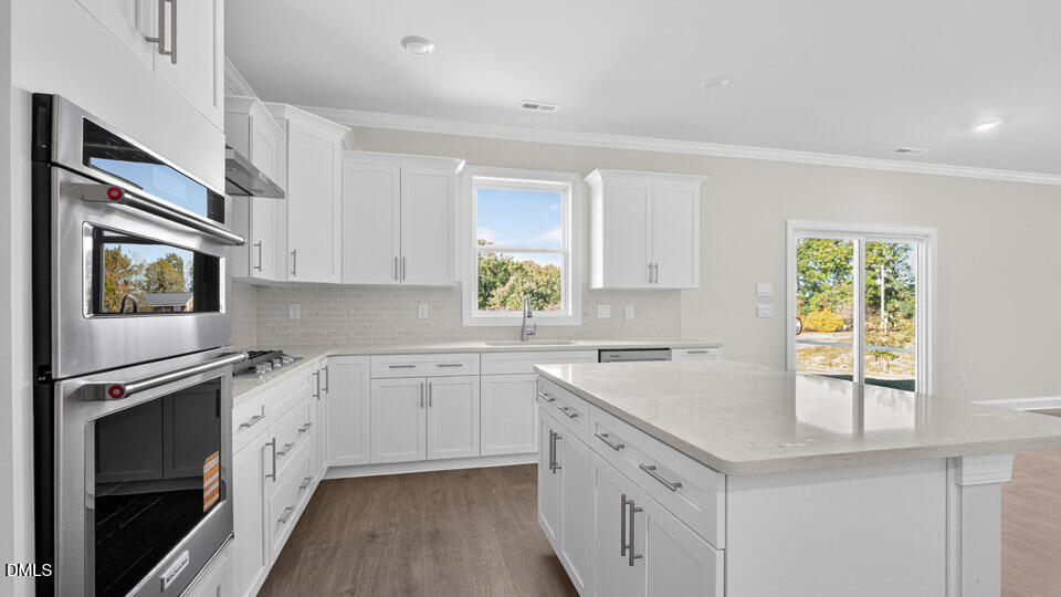 1532 Jasmine View Way Property Photo 3