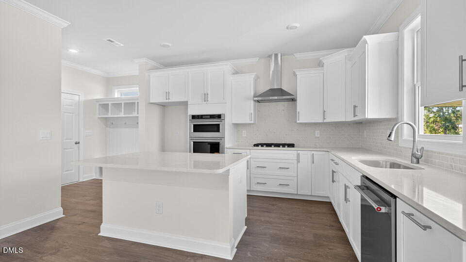 1532 Jasmine View Way Property Photo 4