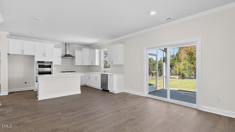 1532 Jasmine View Way Property Photo 7
