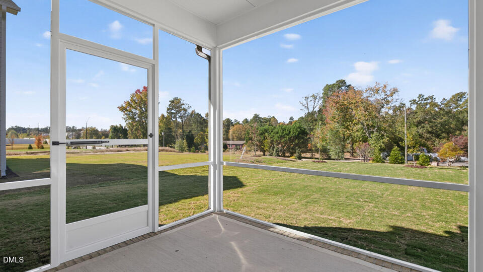 1532 Jasmine View Way Property Photo 32