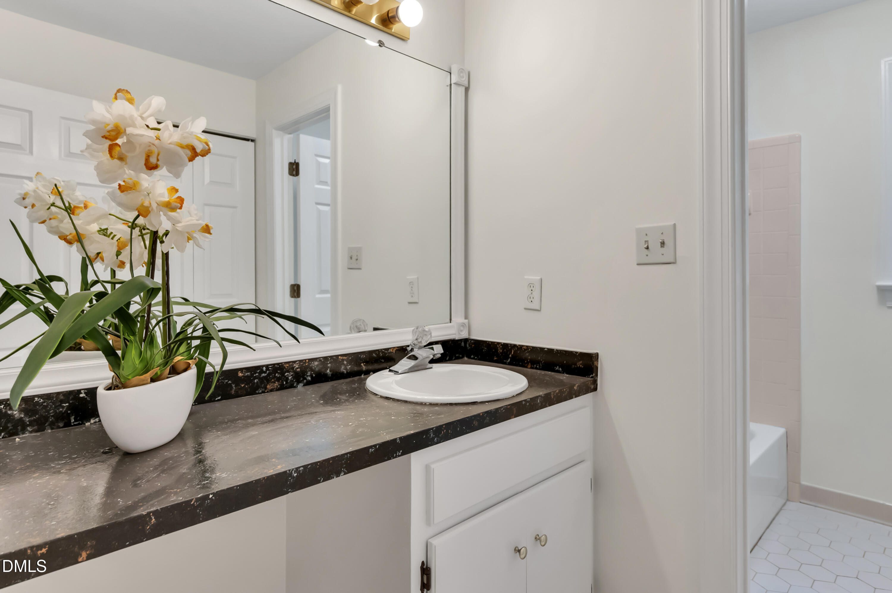 7500 Drayton Court Property Photo 15
