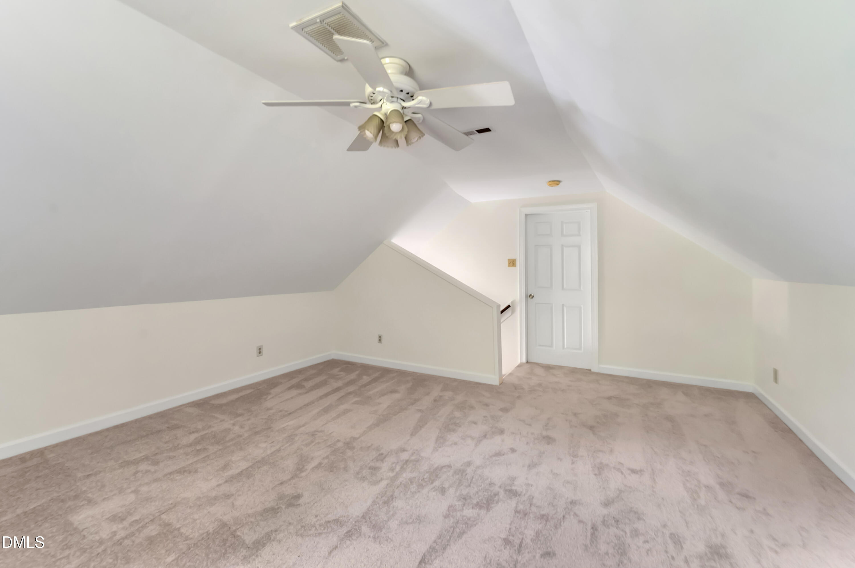 7500 Drayton Court Property Photo 20