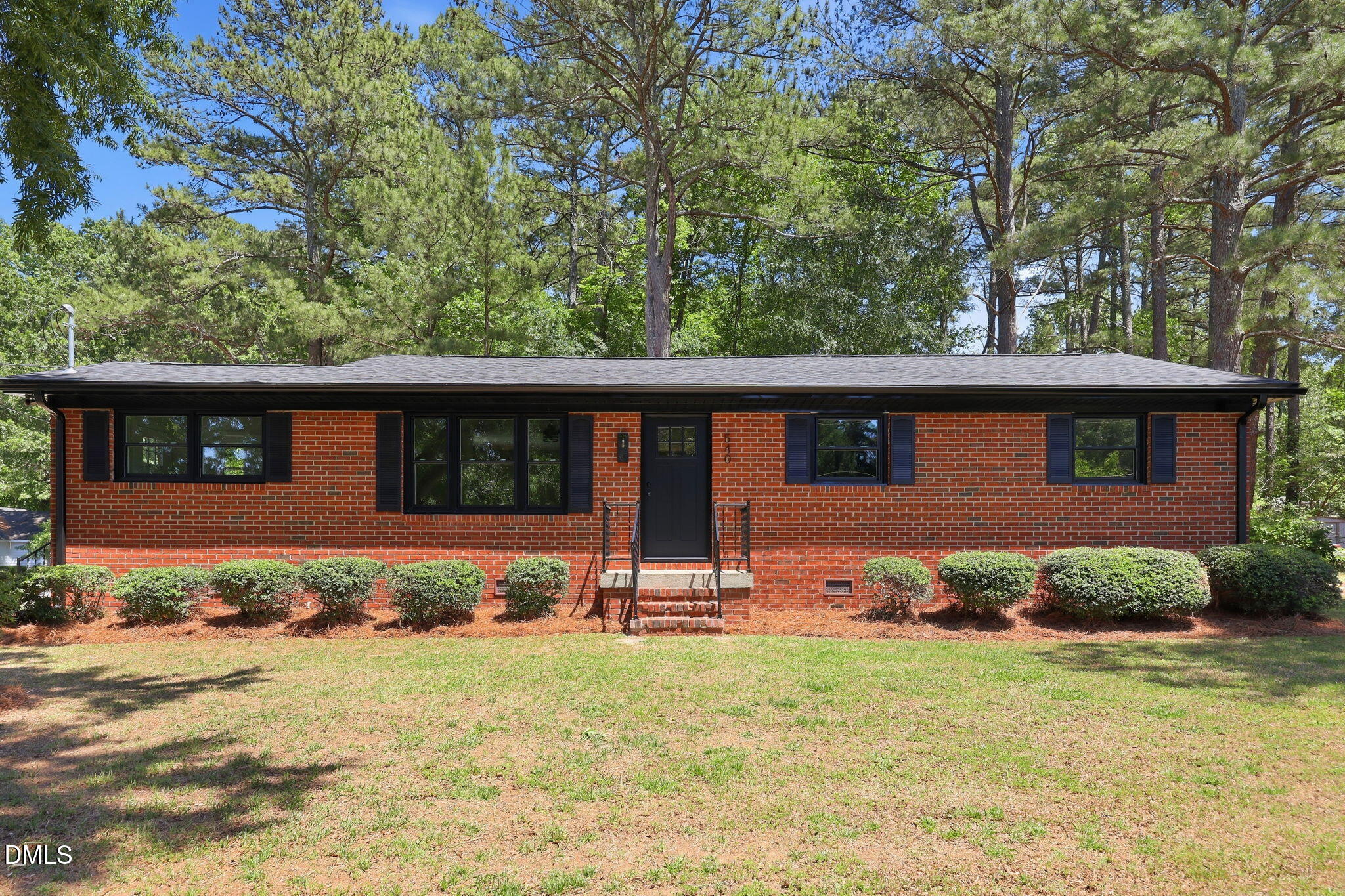 540 N Pine Street Property Photo 1
