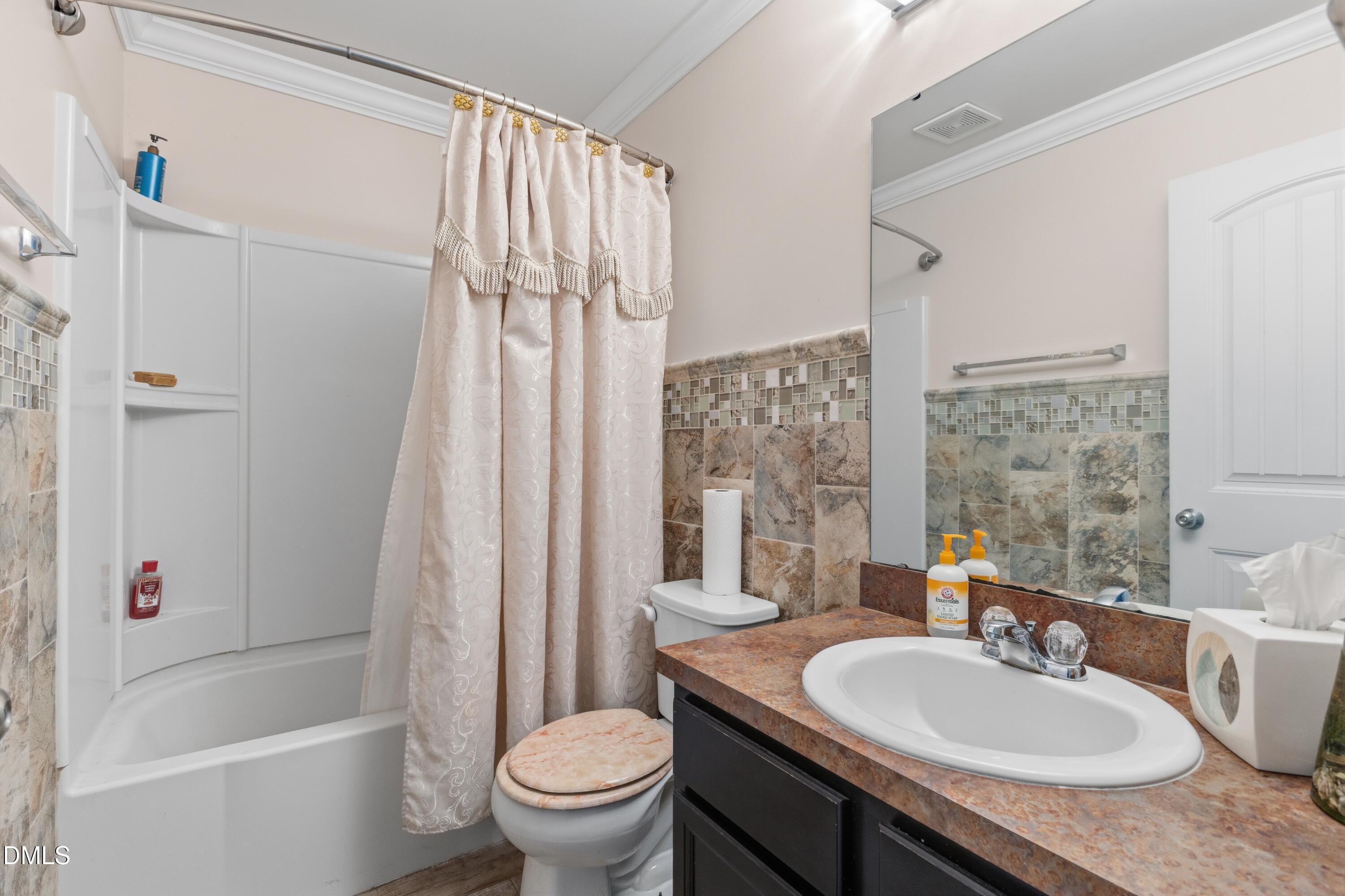4349 Lyman Avenue Property Photo 14