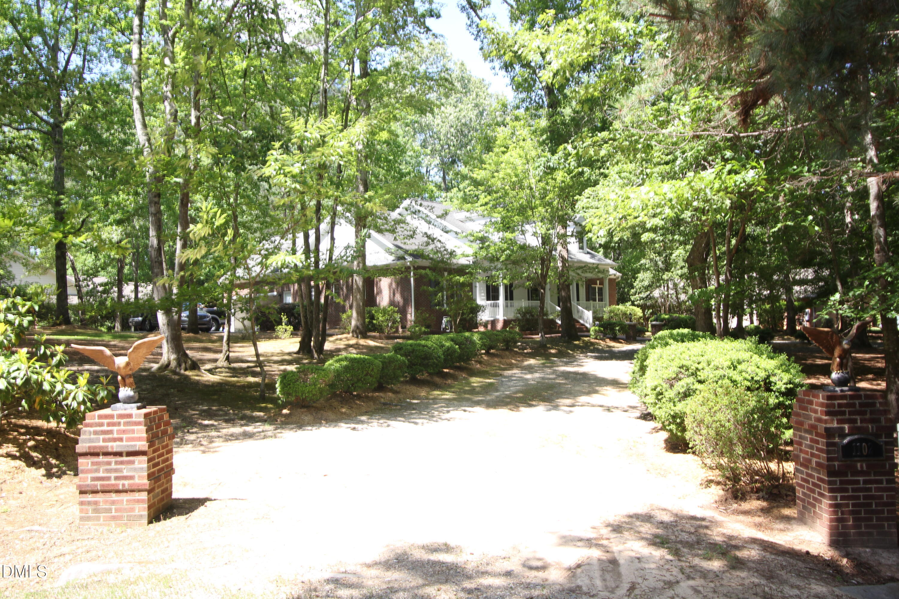 1102 Falling Stream Property Photo 8