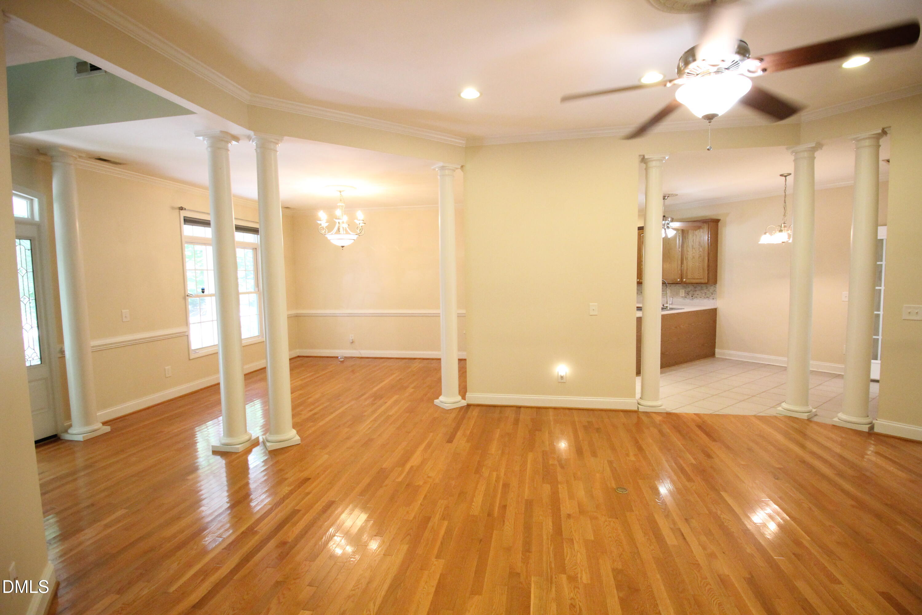1102 Falling Stream Property Photo 16