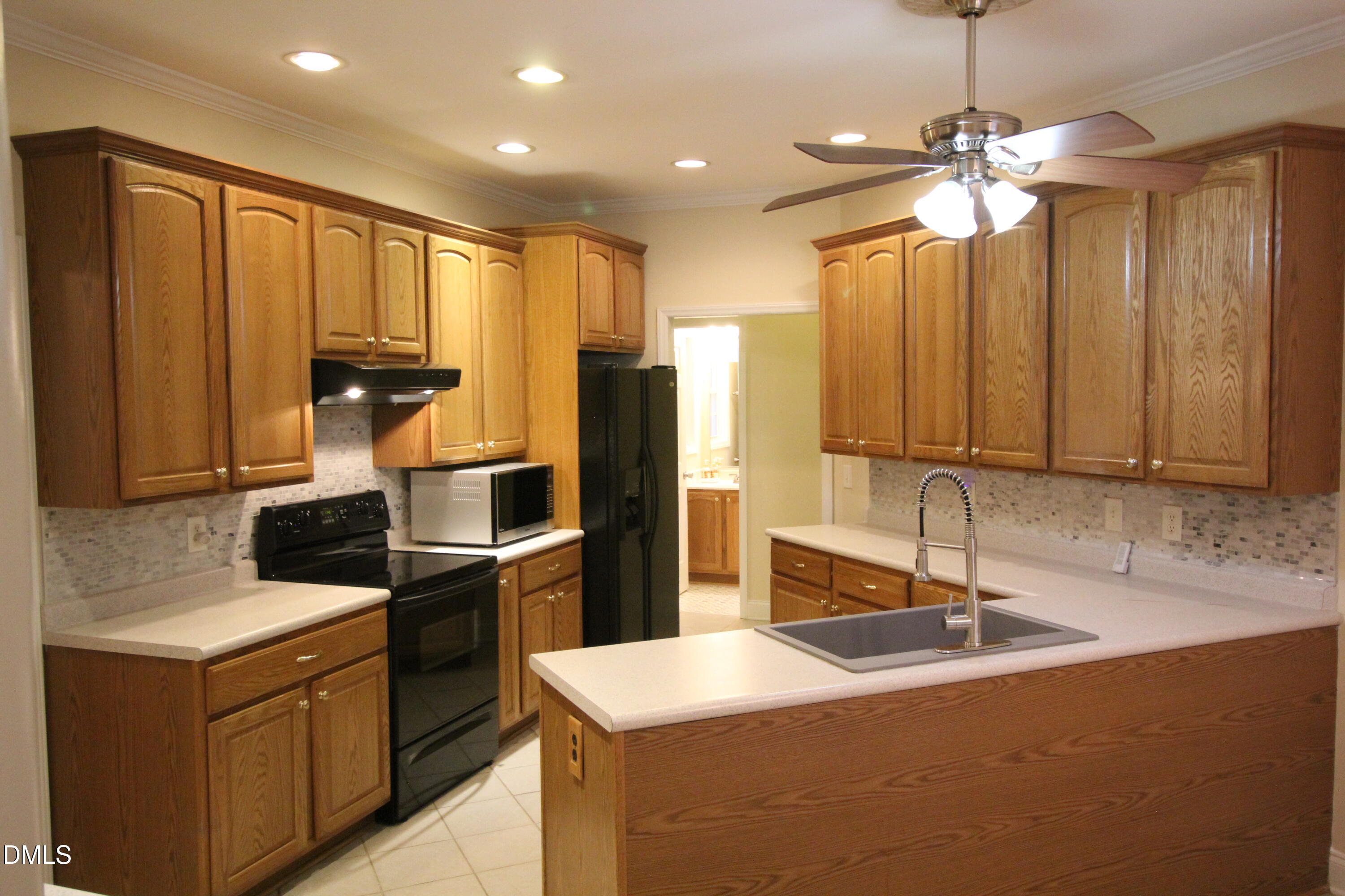 1102 Falling Stream Property Photo 21