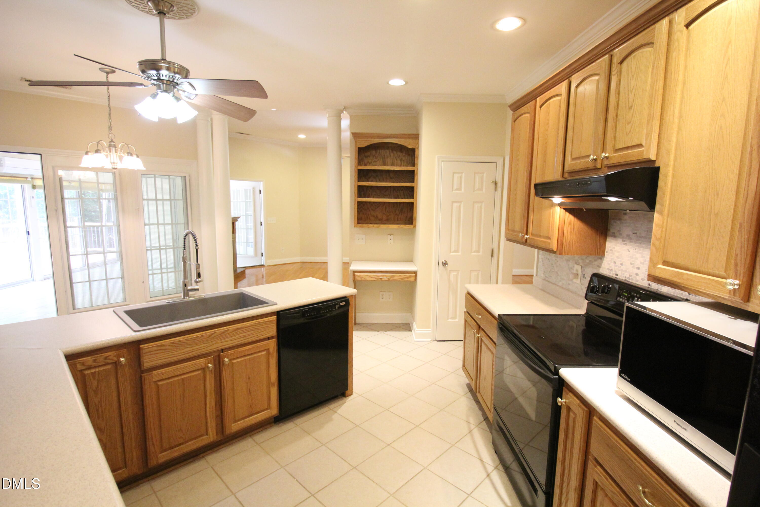 1102 Falling Stream Property Photo 25