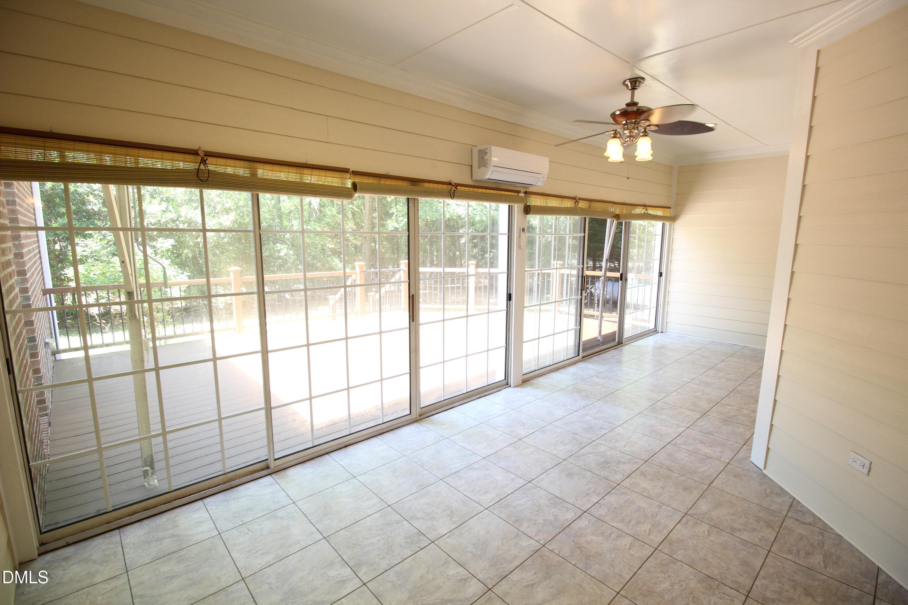 1102 Falling Stream Property Photo 32