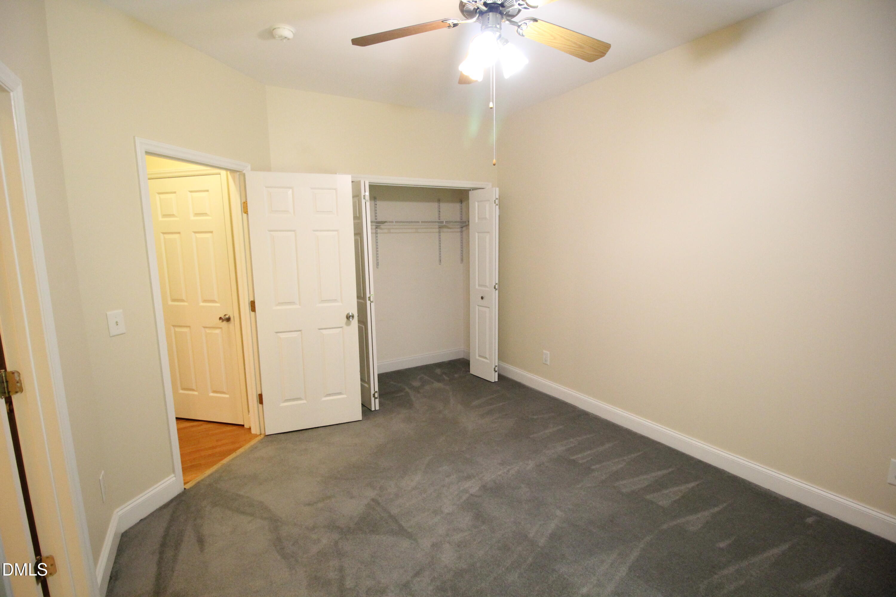 1102 Falling Stream Property Photo 37
