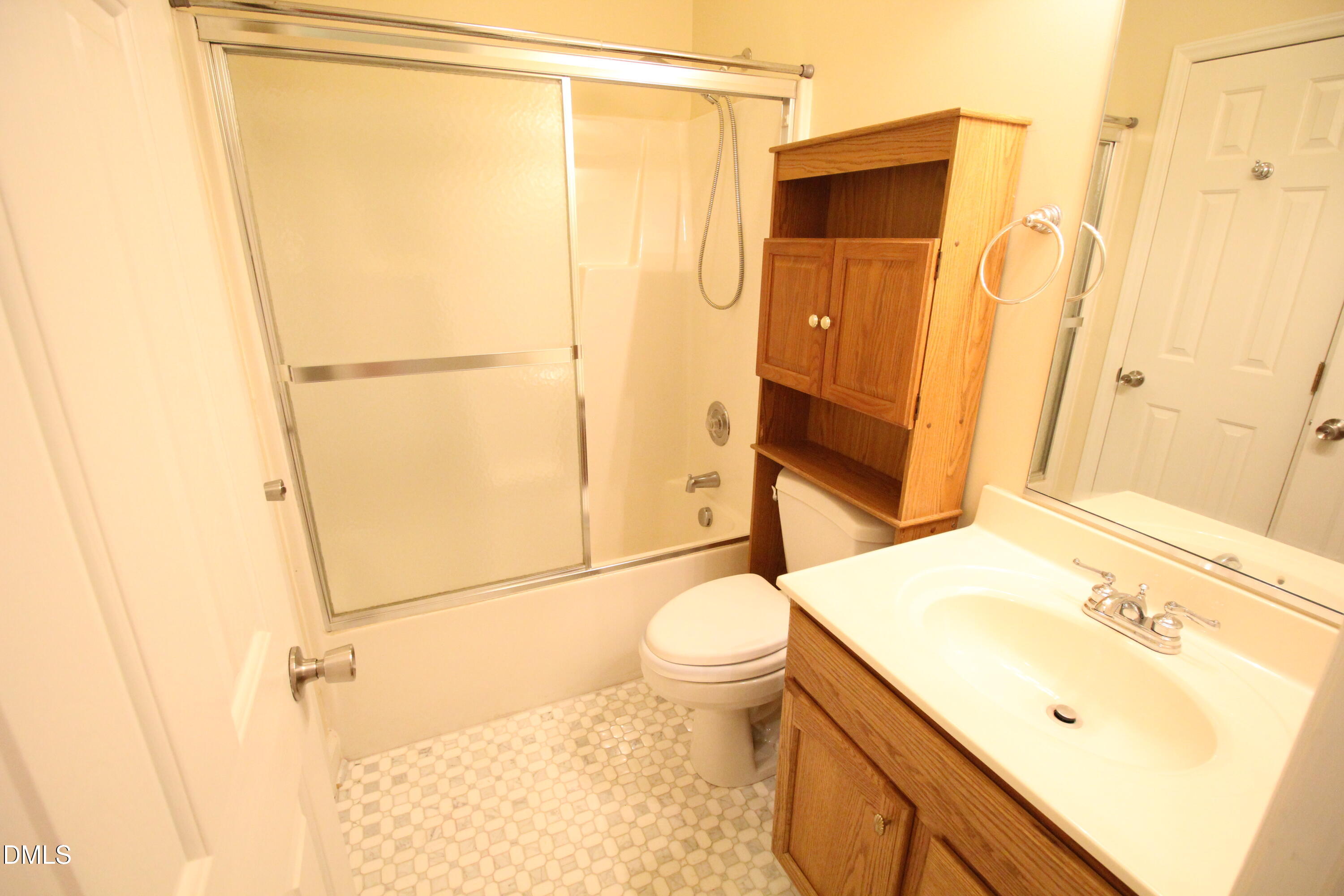 1102 Falling Stream Property Photo 38