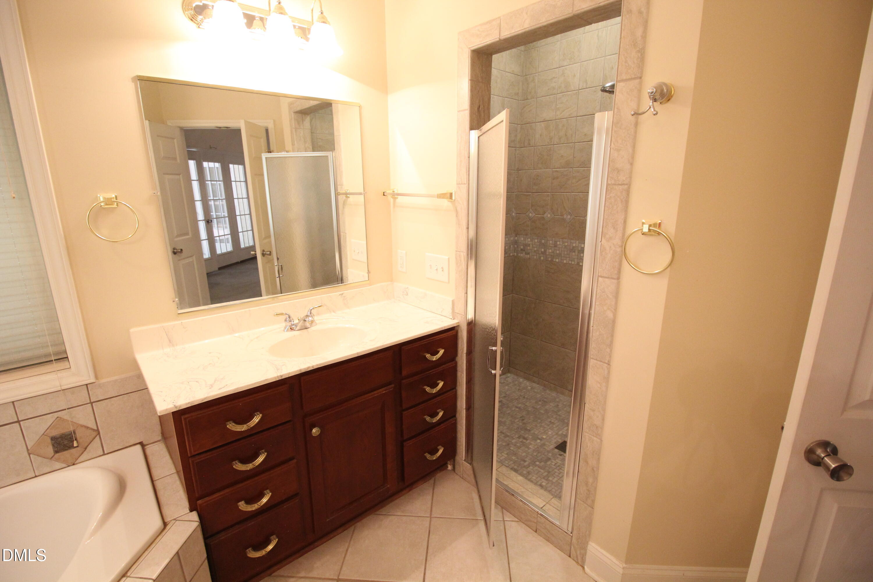 1102 Falling Stream Property Photo 46