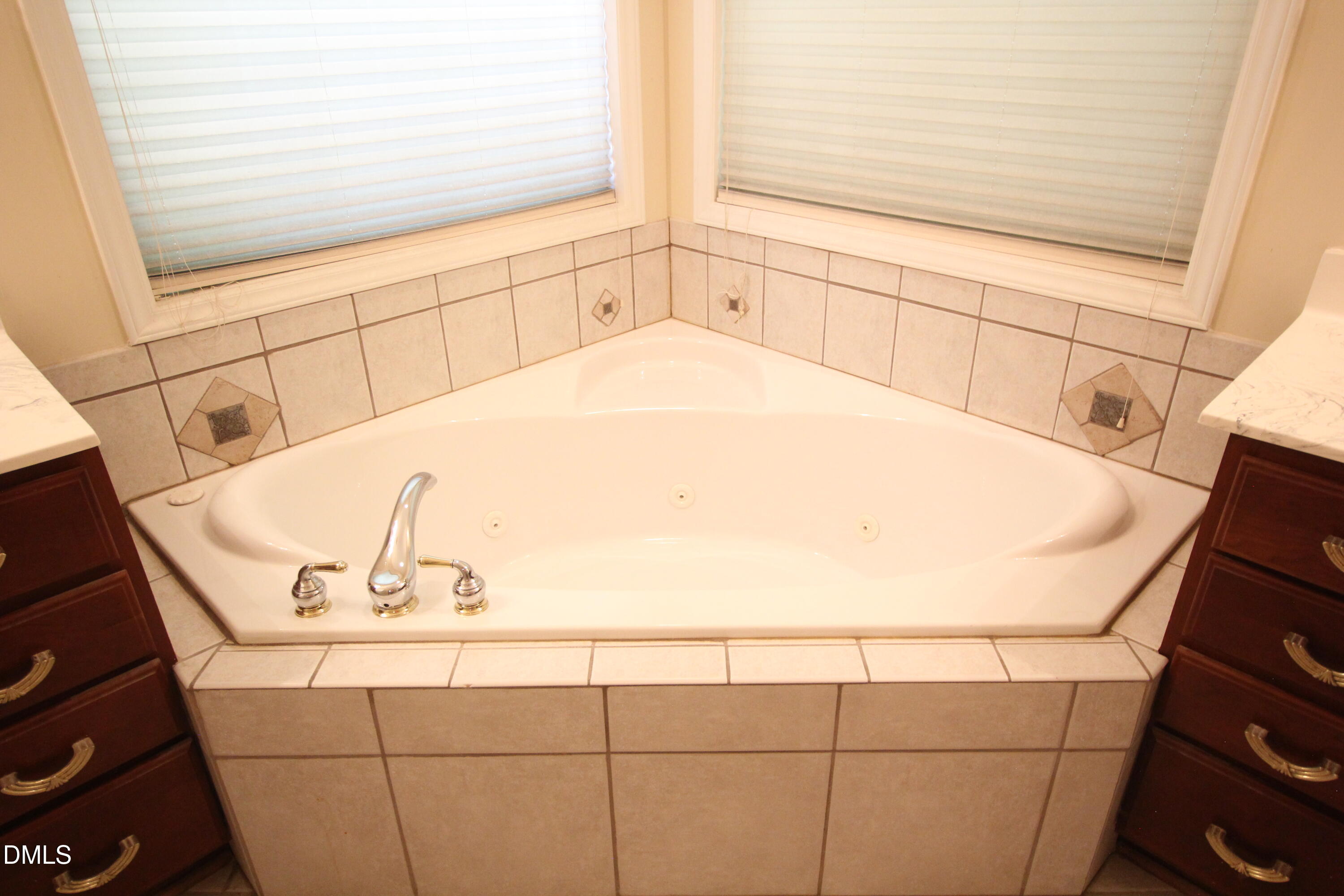 1102 Falling Stream Property Photo 48