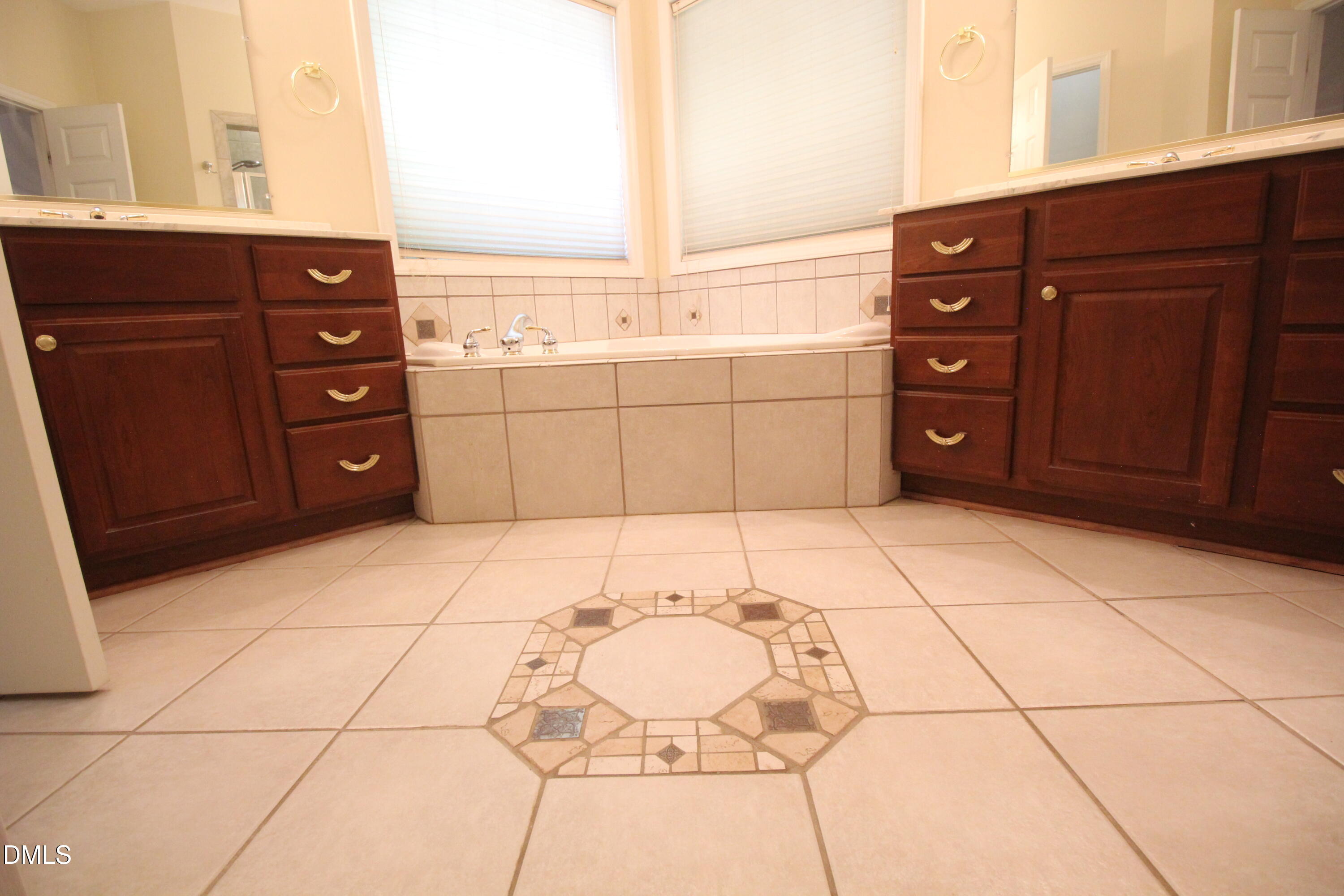1102 Falling Stream Property Photo 50