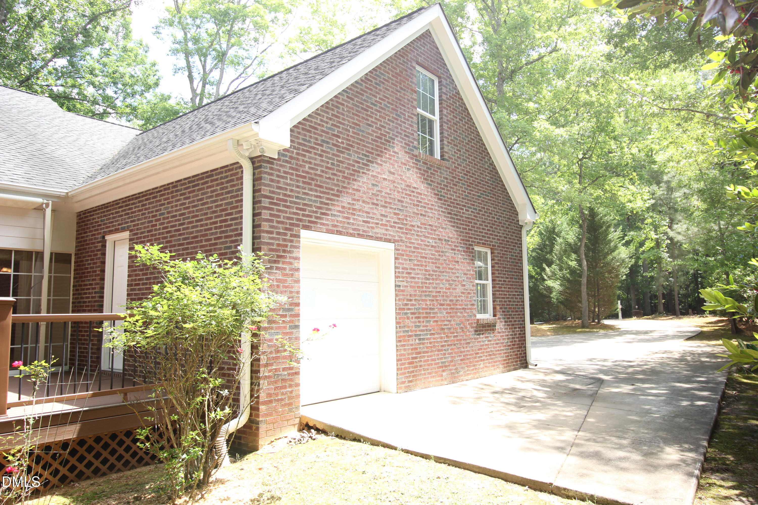 1102 Falling Stream Property Photo 60