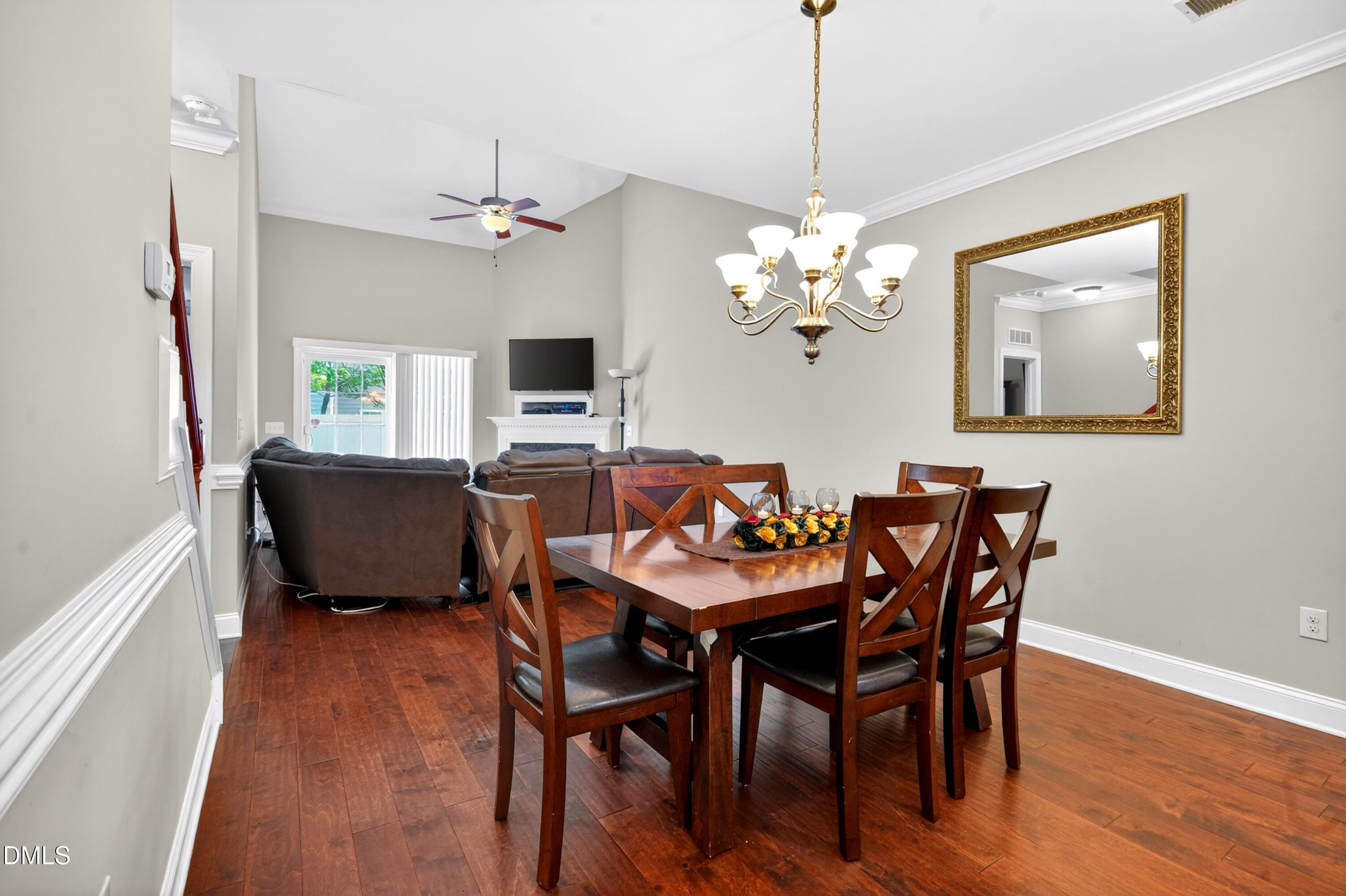 1061 Monmouth Loop Property Photo 11