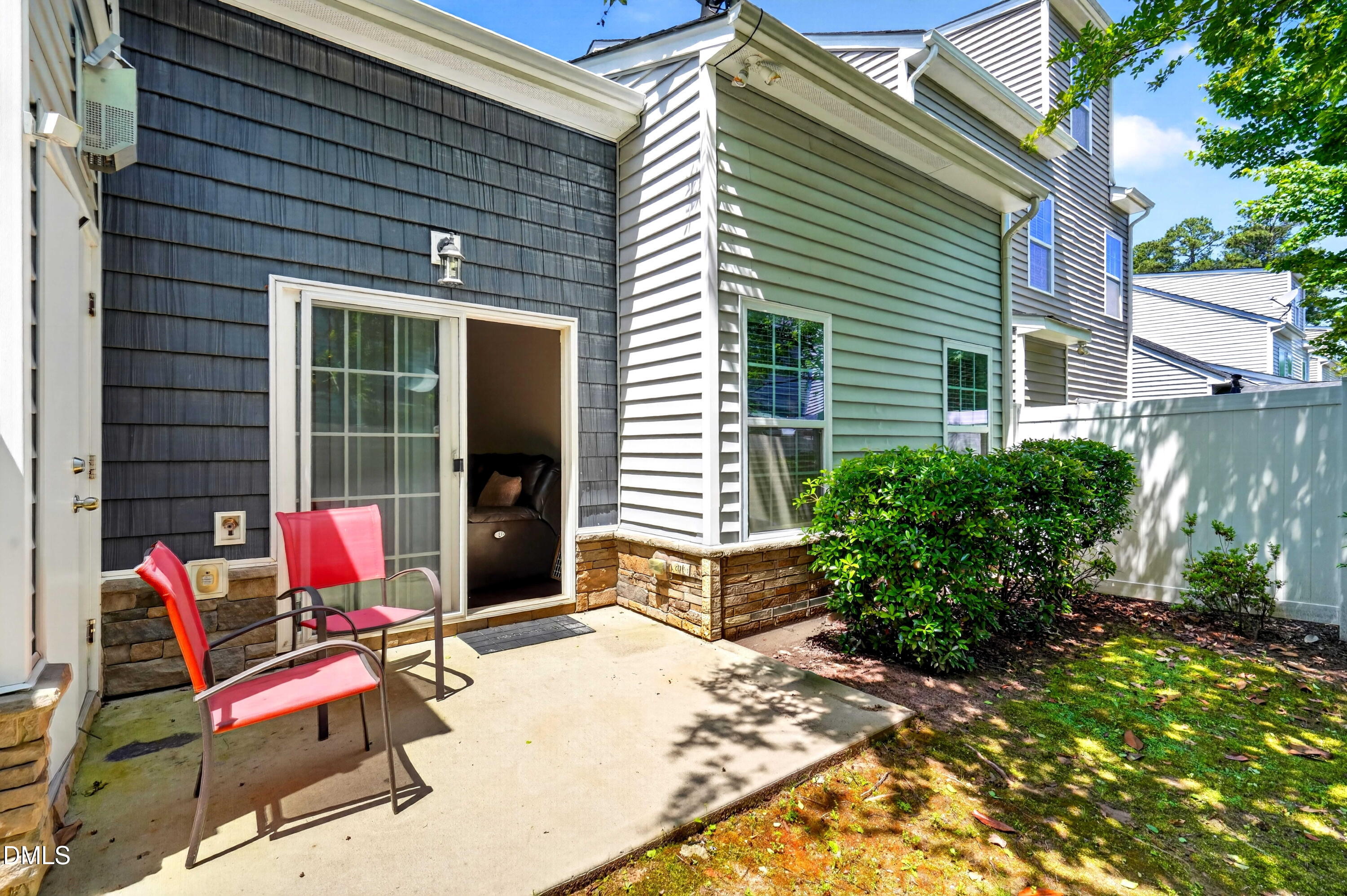 1061 Monmouth Loop Property Photo 29