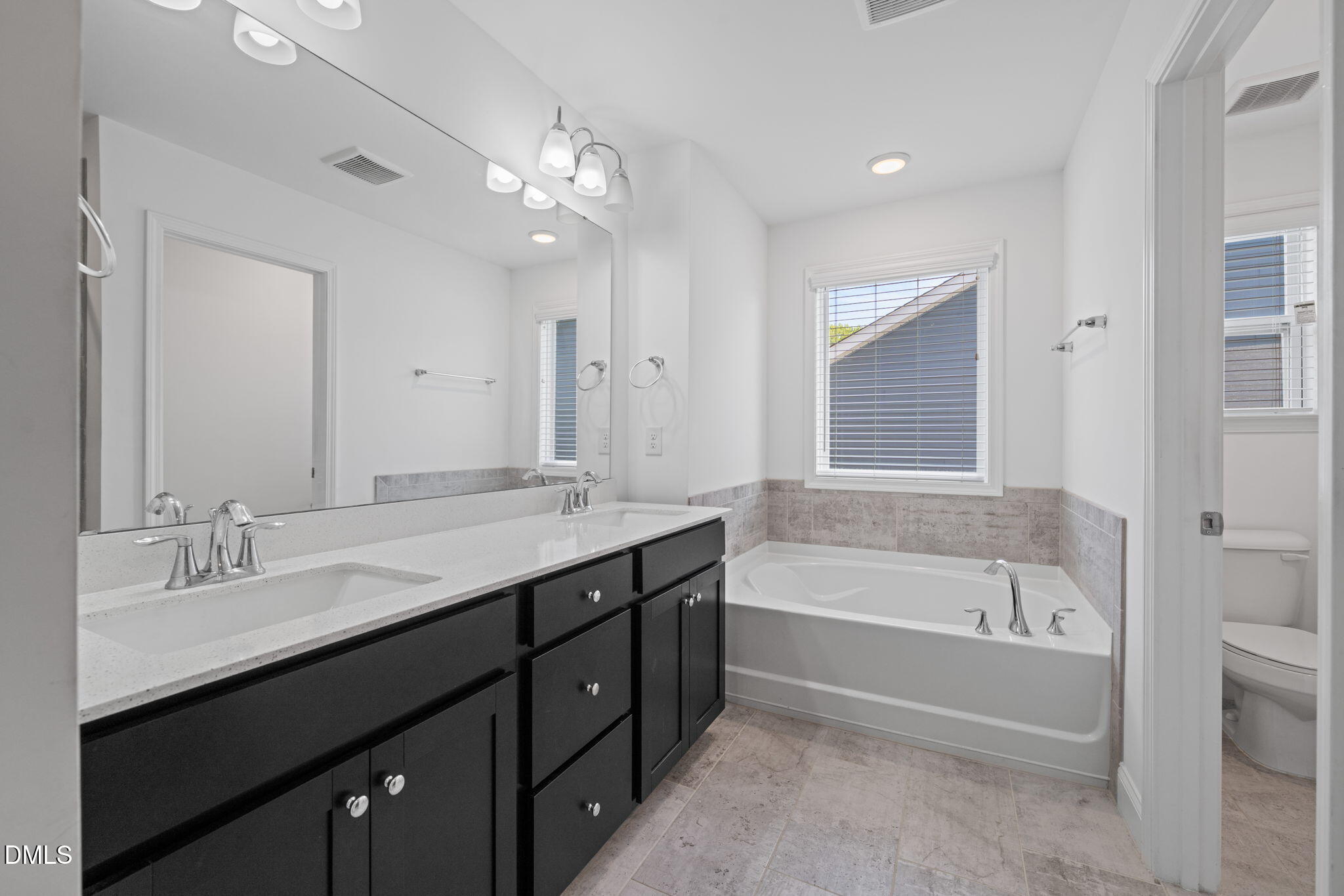 104 Hoyne Way Property Photo 35
