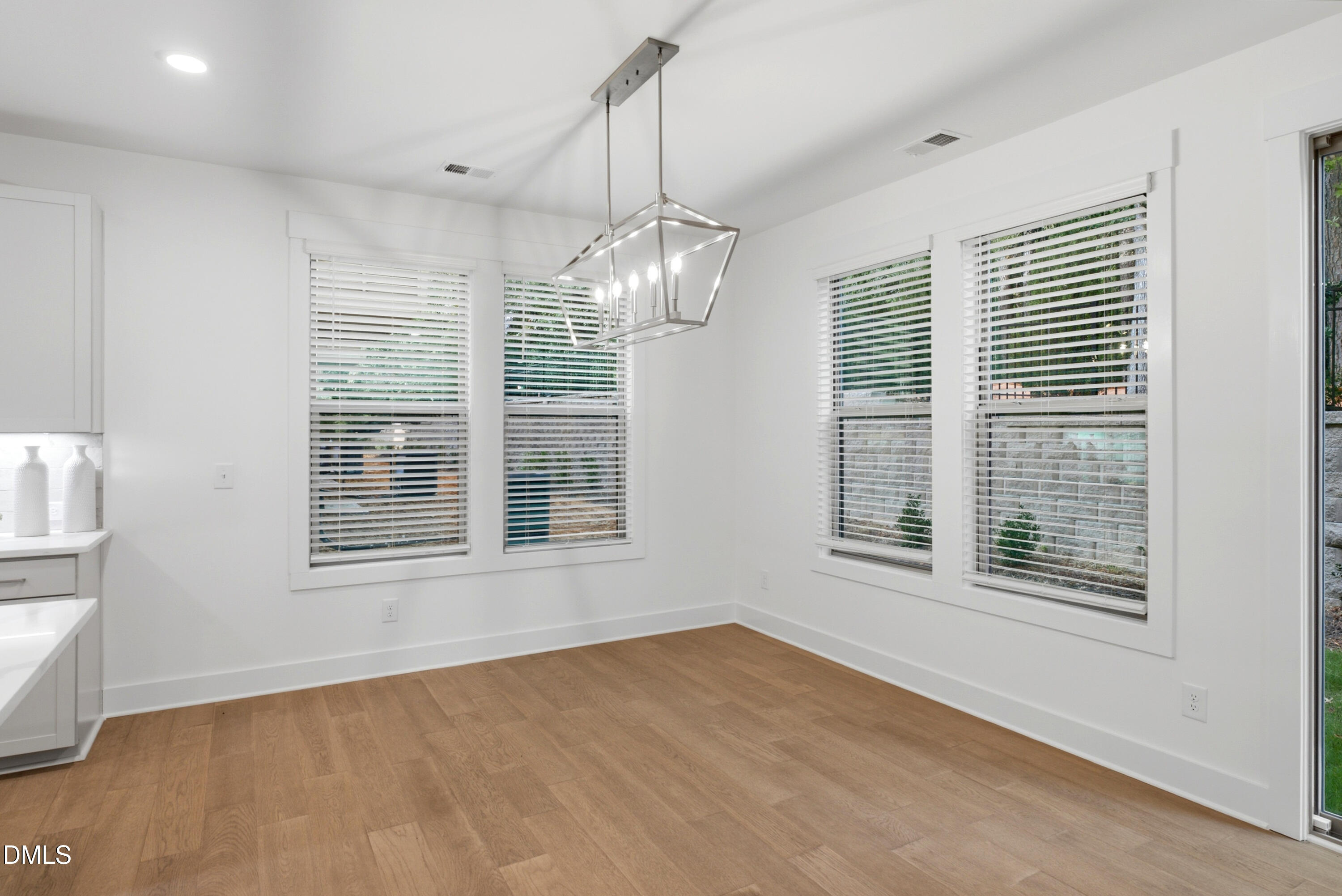 700 Mildred Oaks Court Property Photo 6