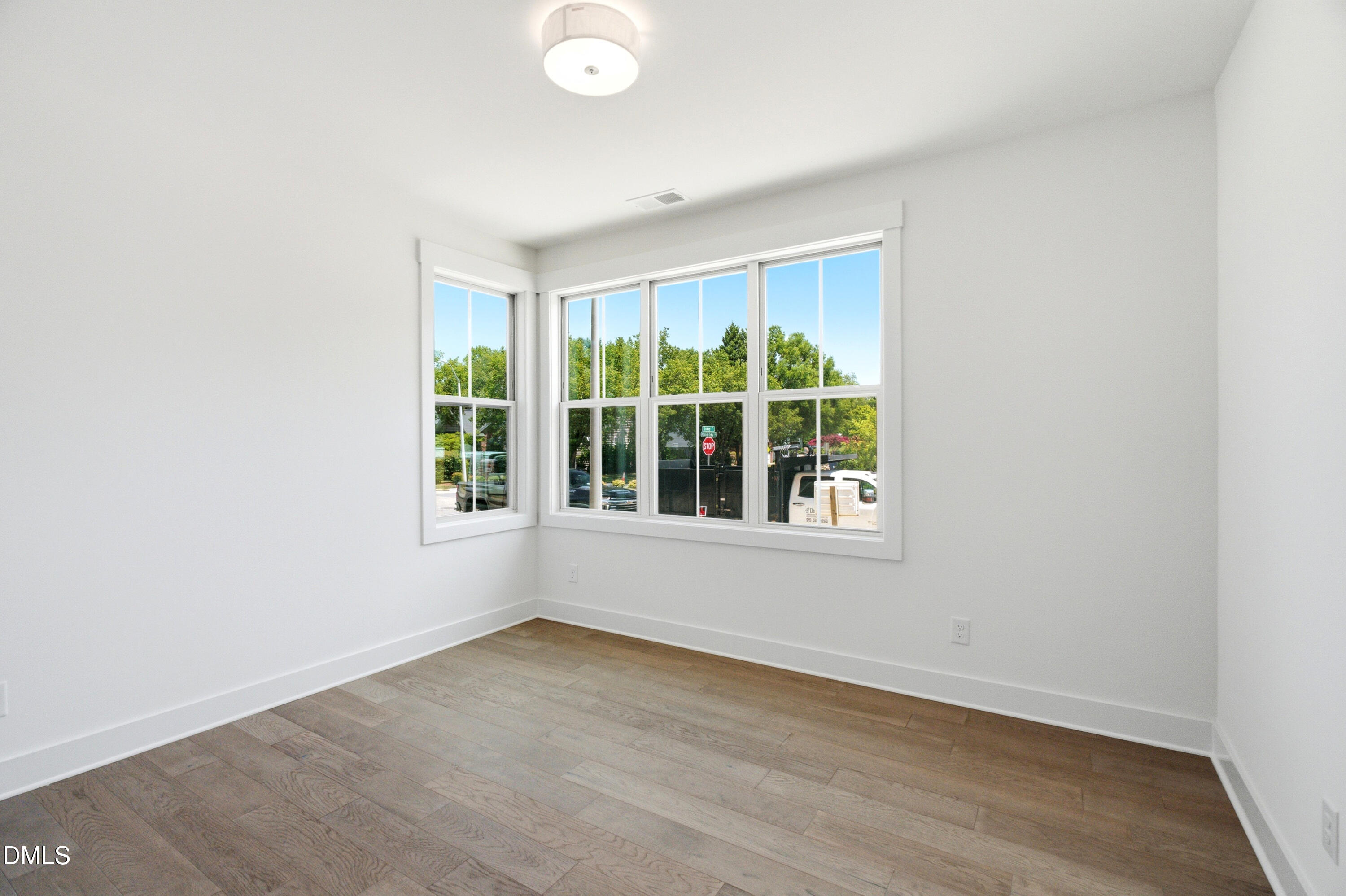 700 Mildred Oaks Court Property Photo 11