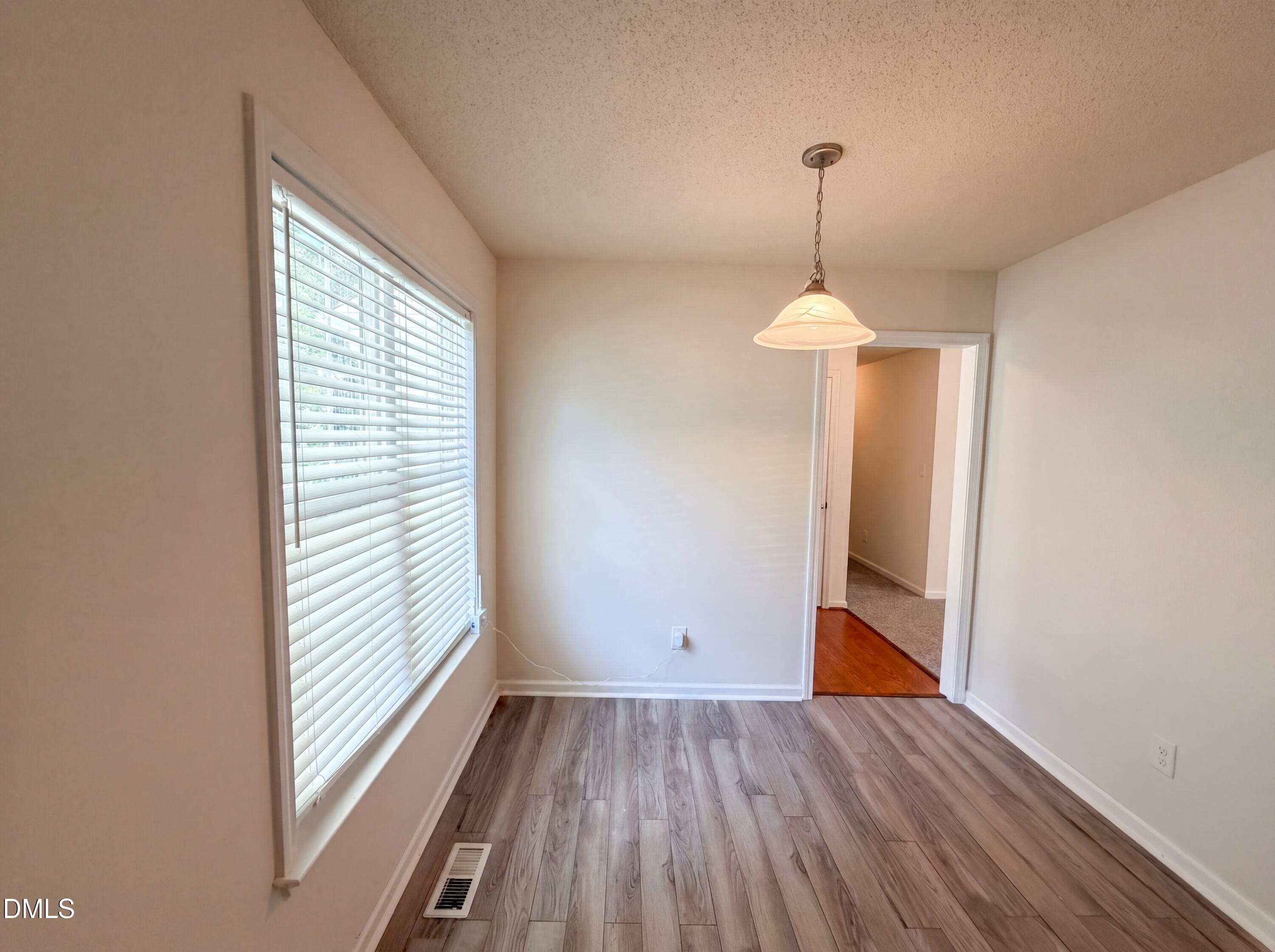 470 Kinsman Court Property Photo 9