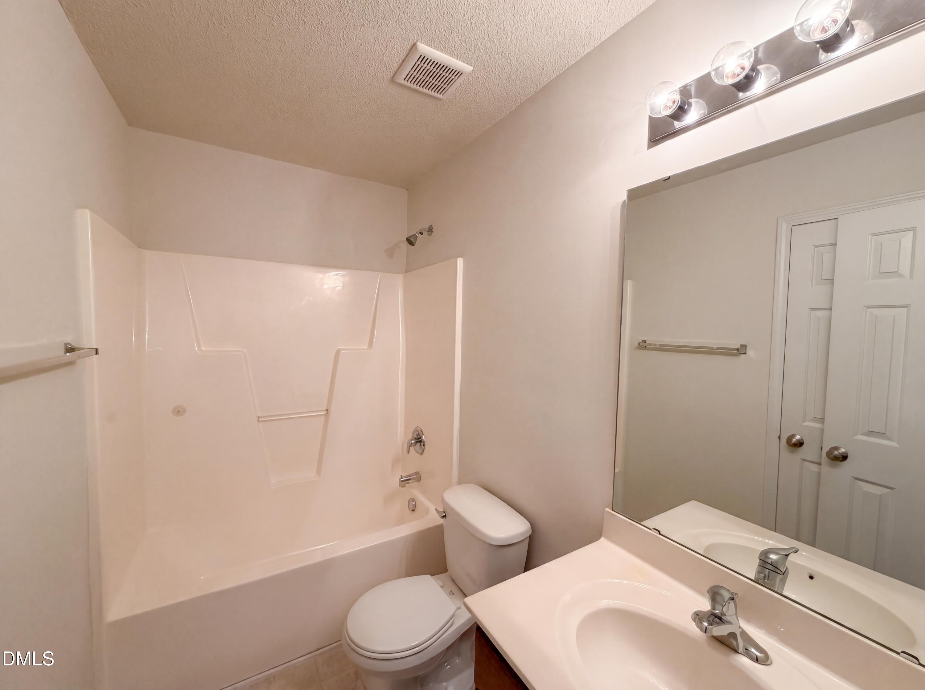 470 Kinsman Court Property Photo 12