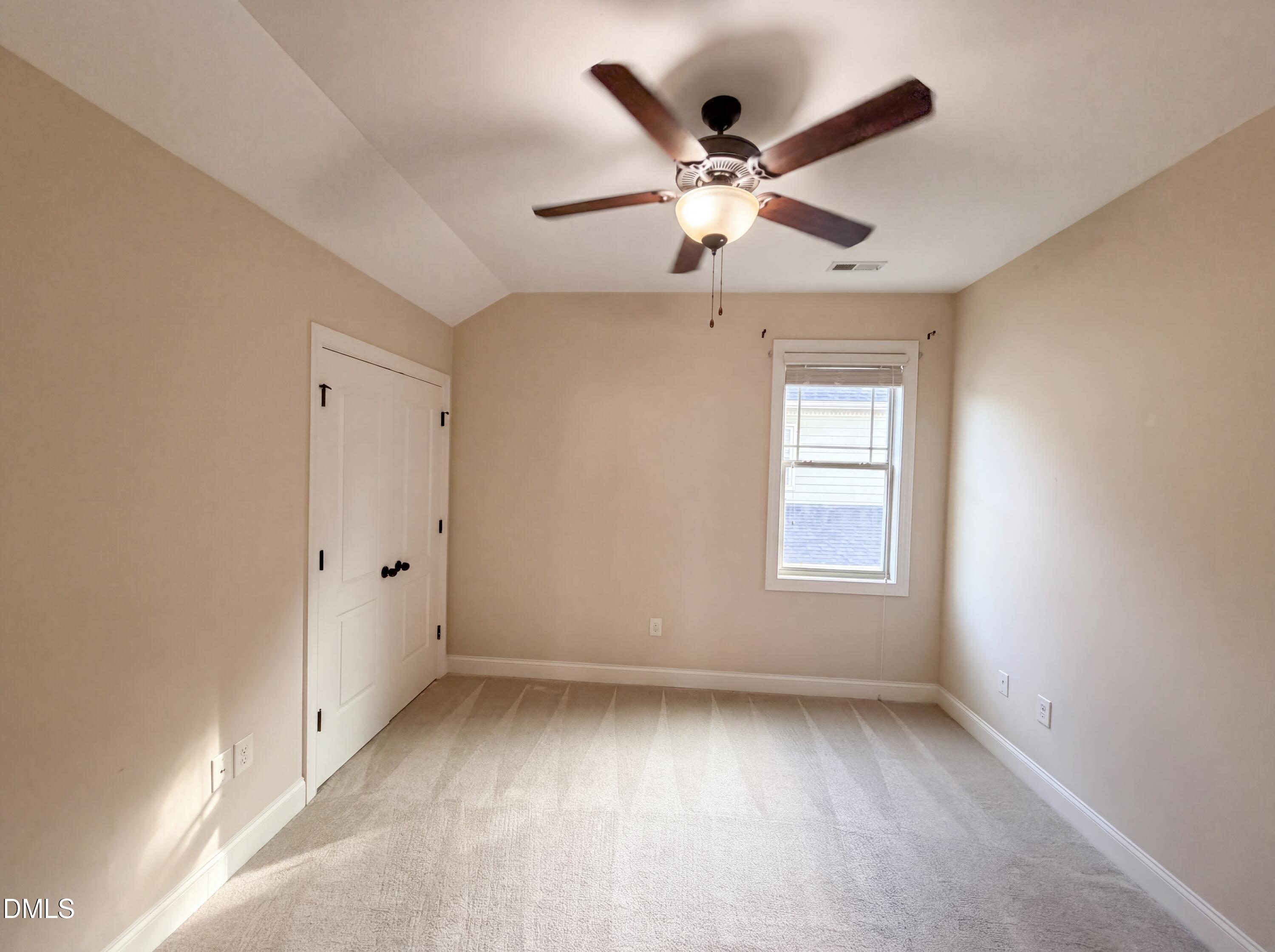 470 Kinsman Court Property Photo 13