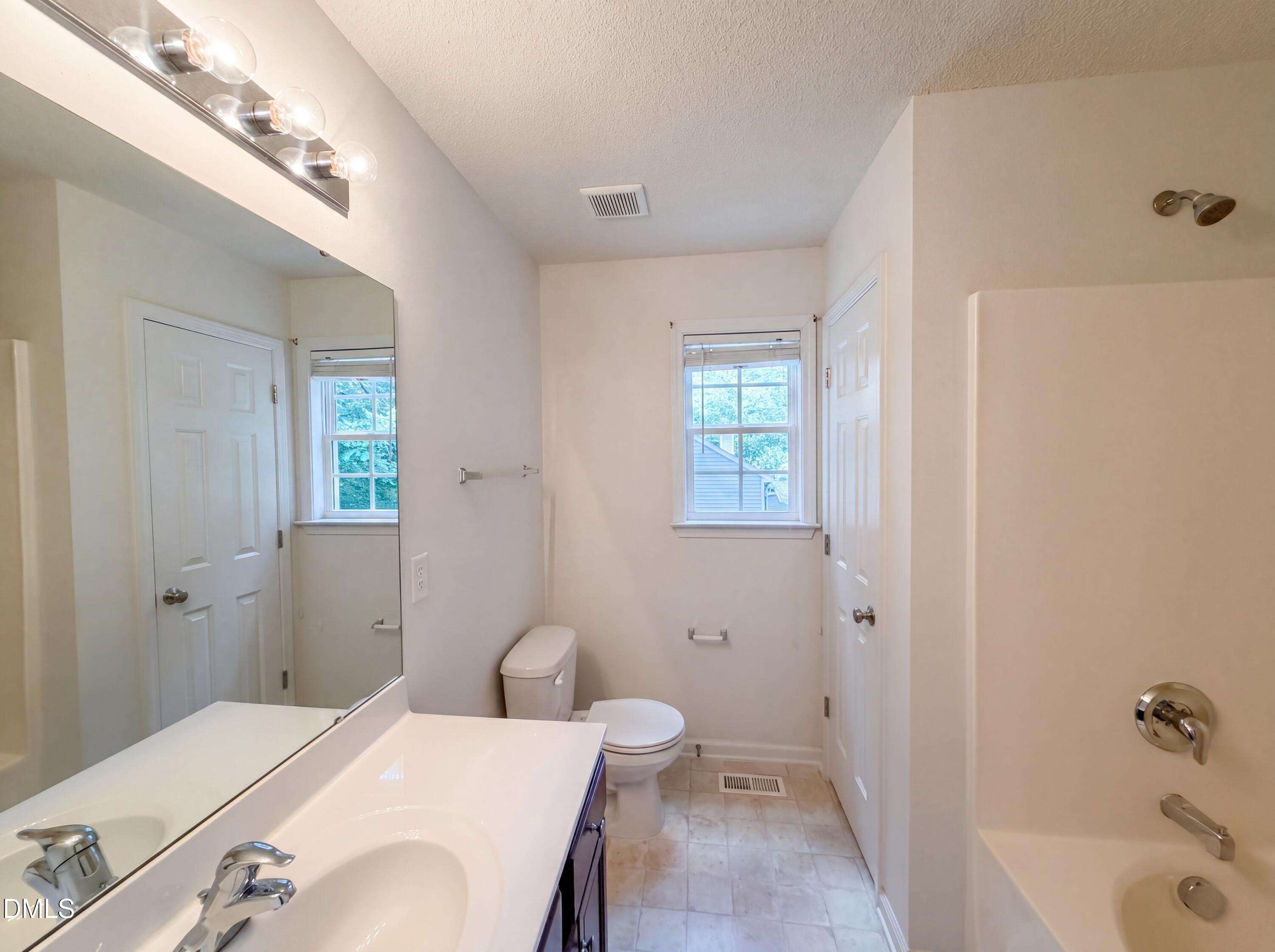 470 Kinsman Court Property Photo 17
