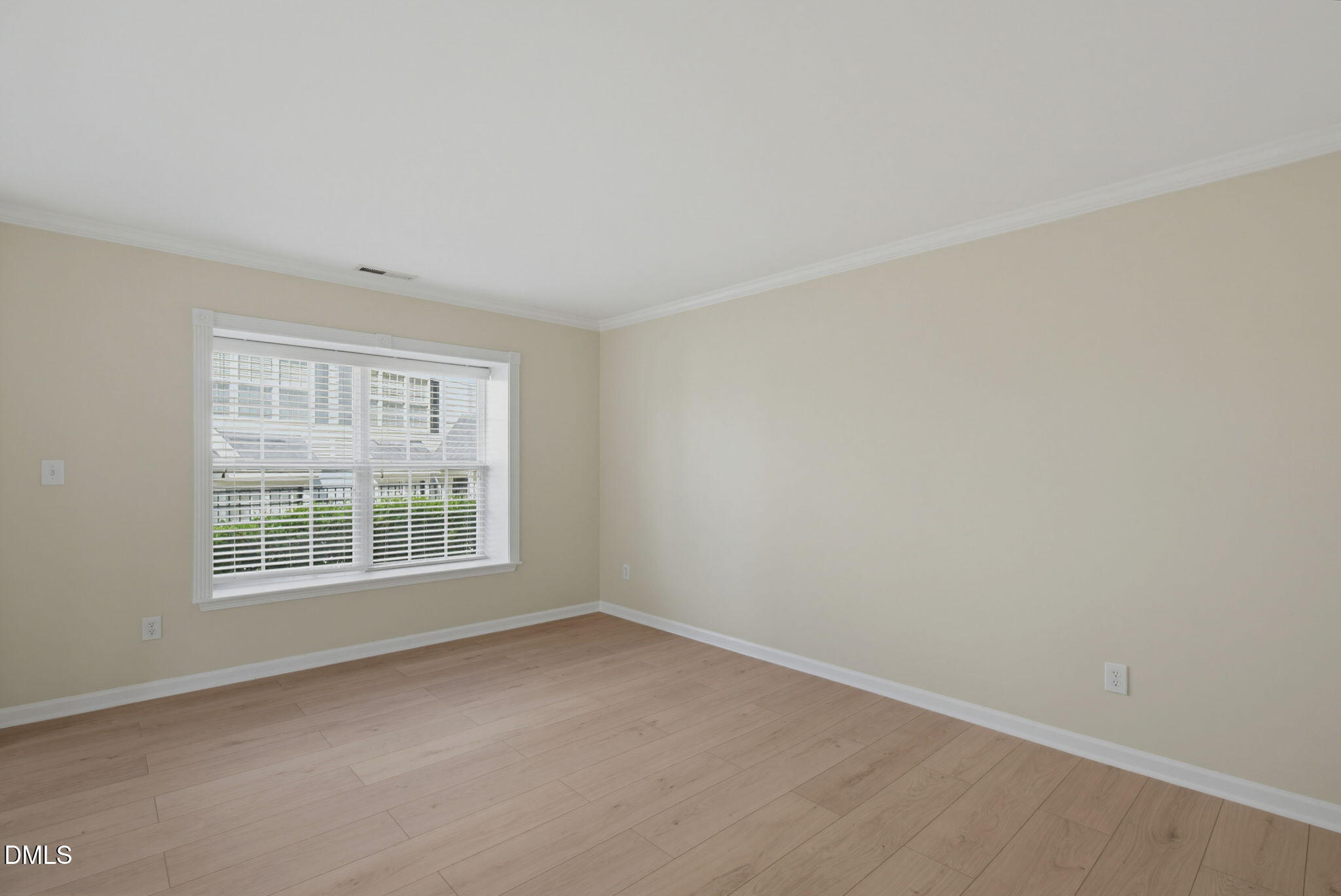 1322 Legacy Greene Avenue Property Photo 9