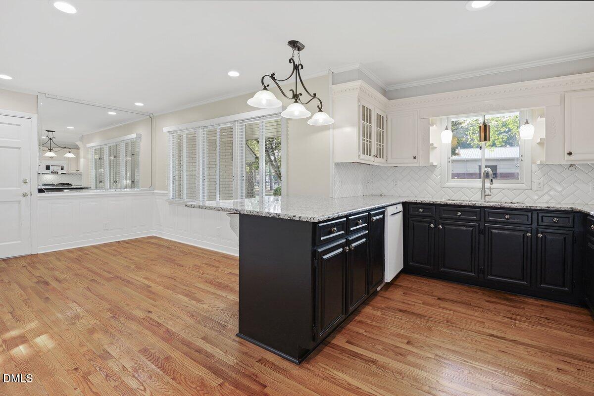1105 S Vermont Street Property Photo 8