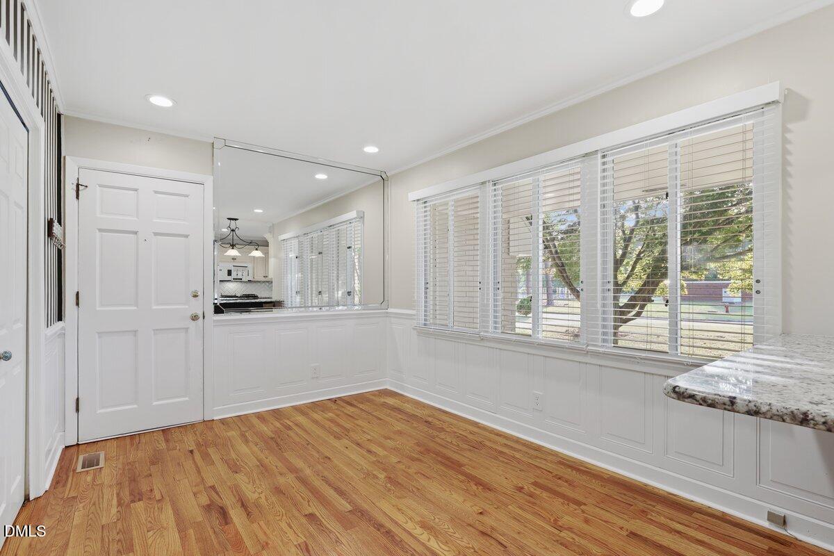 1105 S Vermont Street Property Photo 13