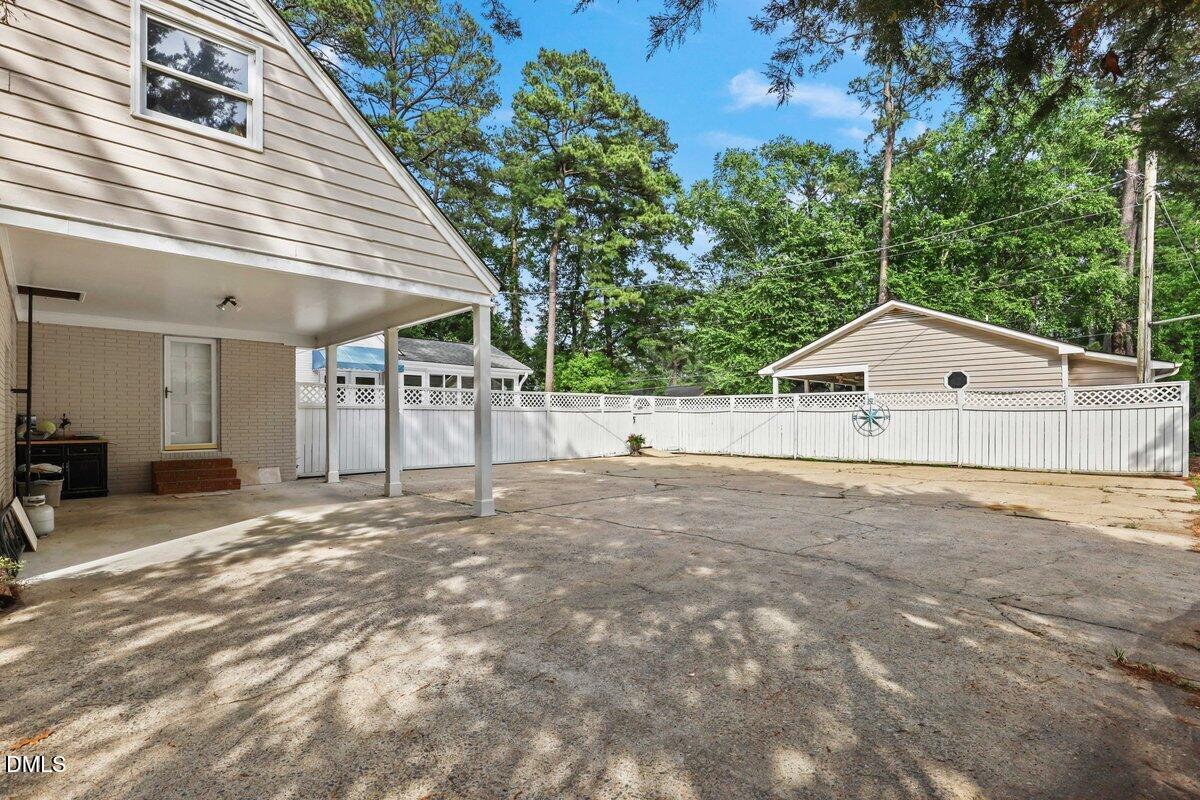 1105 S Vermont Street Property Photo 33