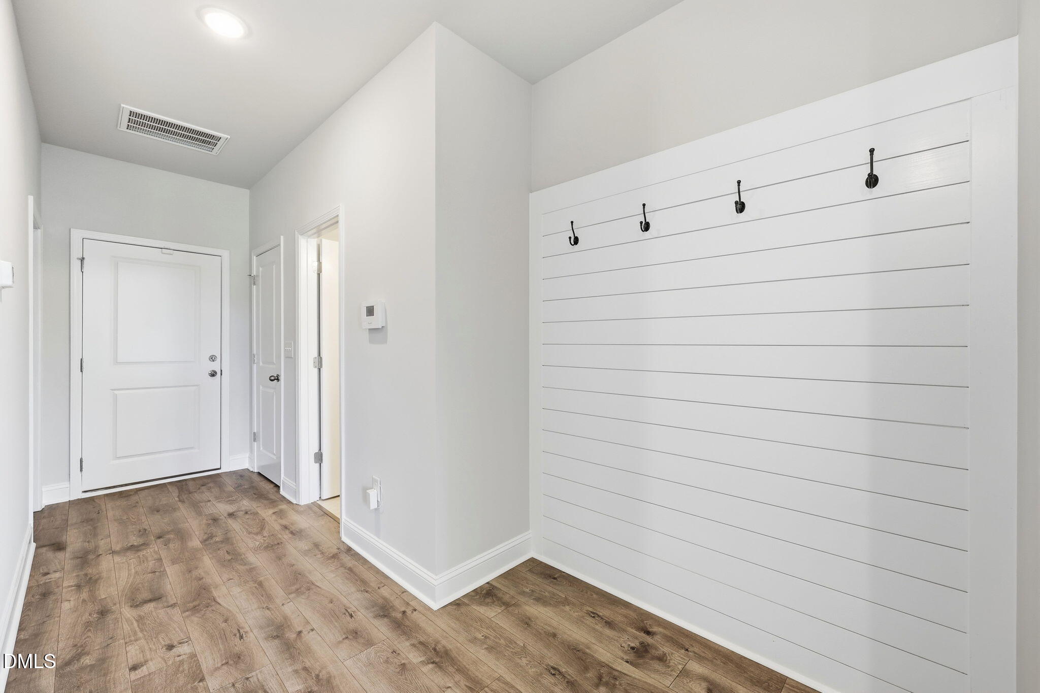 507 Gateway Townes Boulevard Property Photo 9