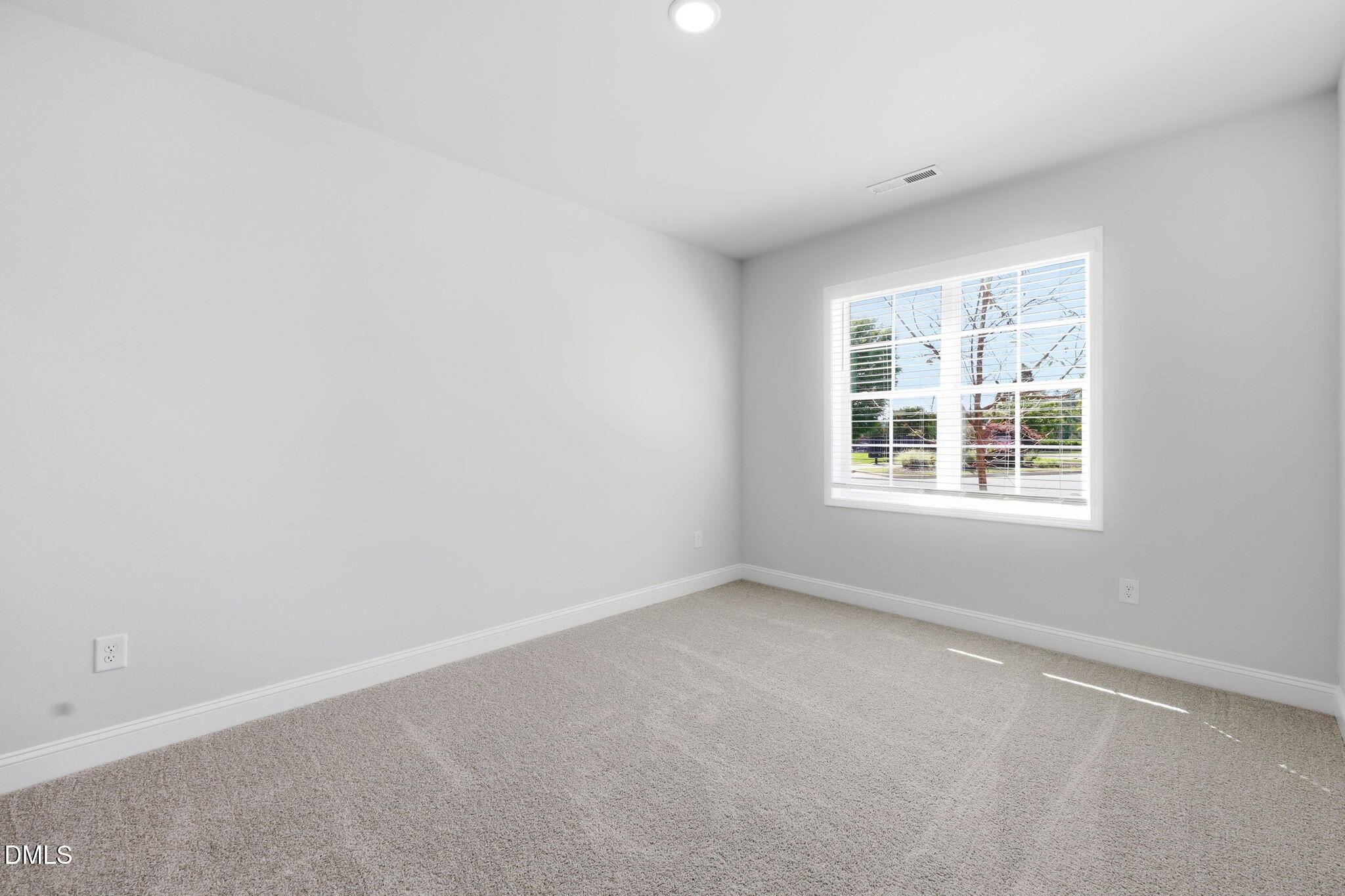 507 Gateway Townes Boulevard Property Photo 11