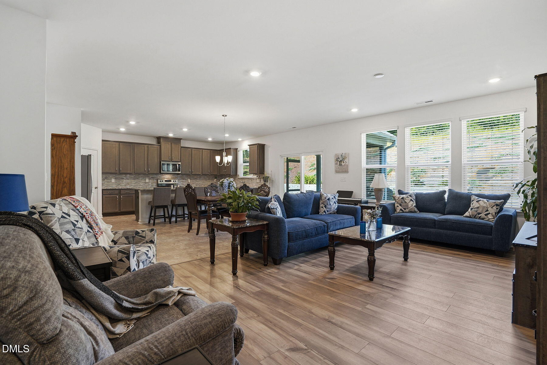 512 Thorny Branch Drive Property Photo 8