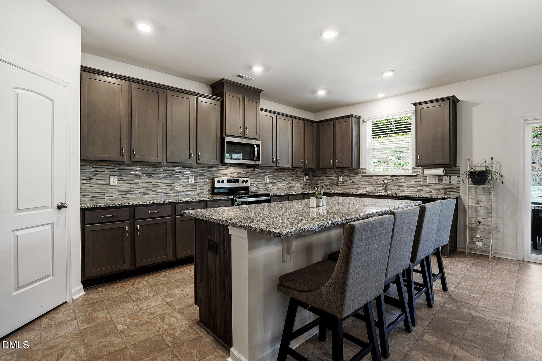 512 Thorny Branch Drive Property Photo 12