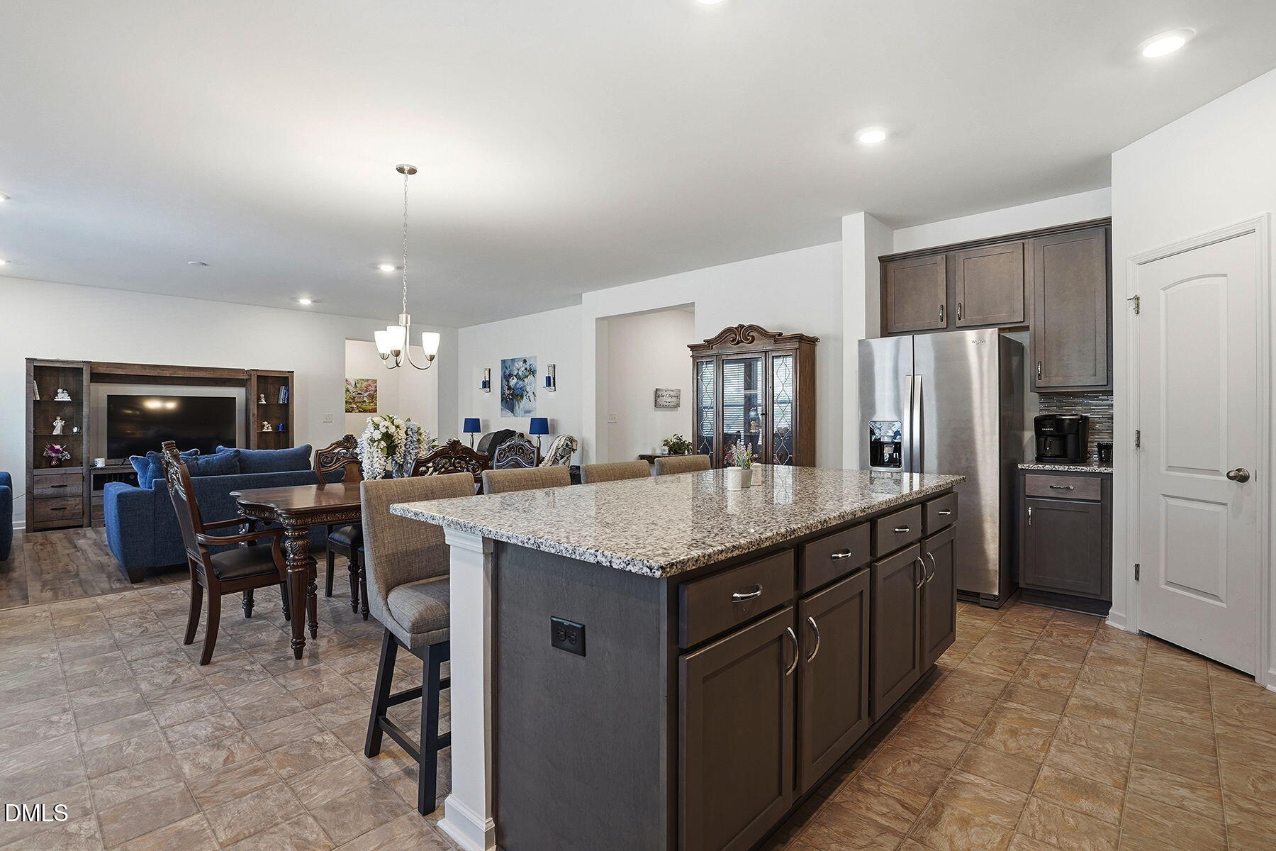 512 Thorny Branch Drive Property Photo 14