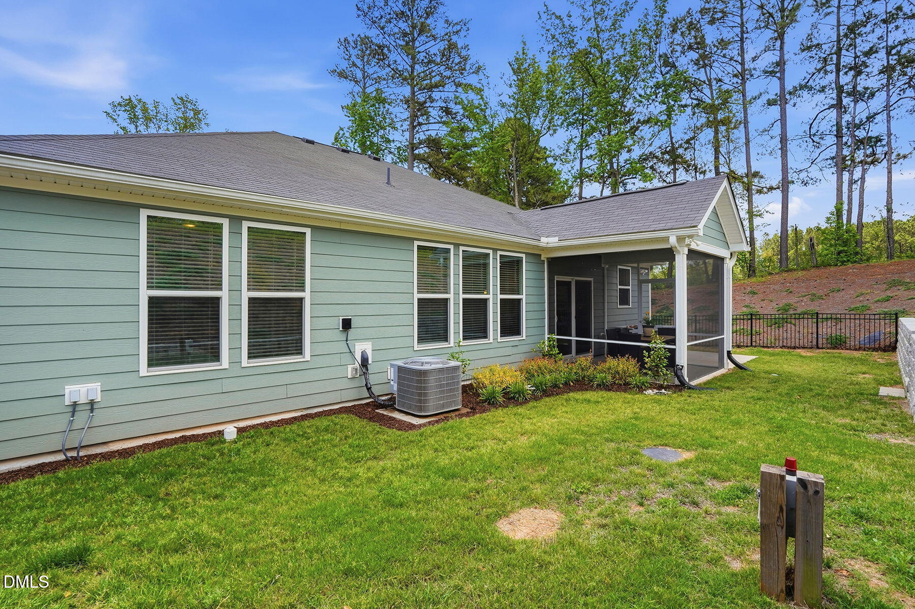 512 Thorny Branch Drive Property Photo 27