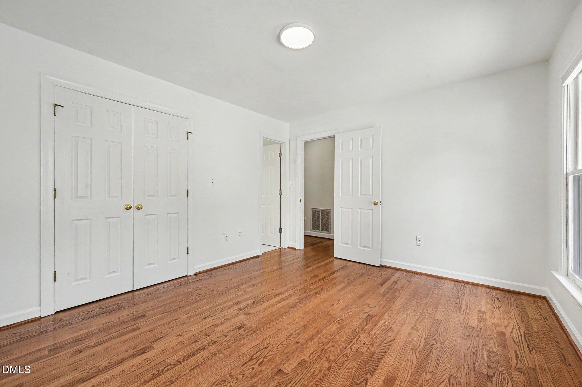 2807 Sterling Park Drive Property Photo 10