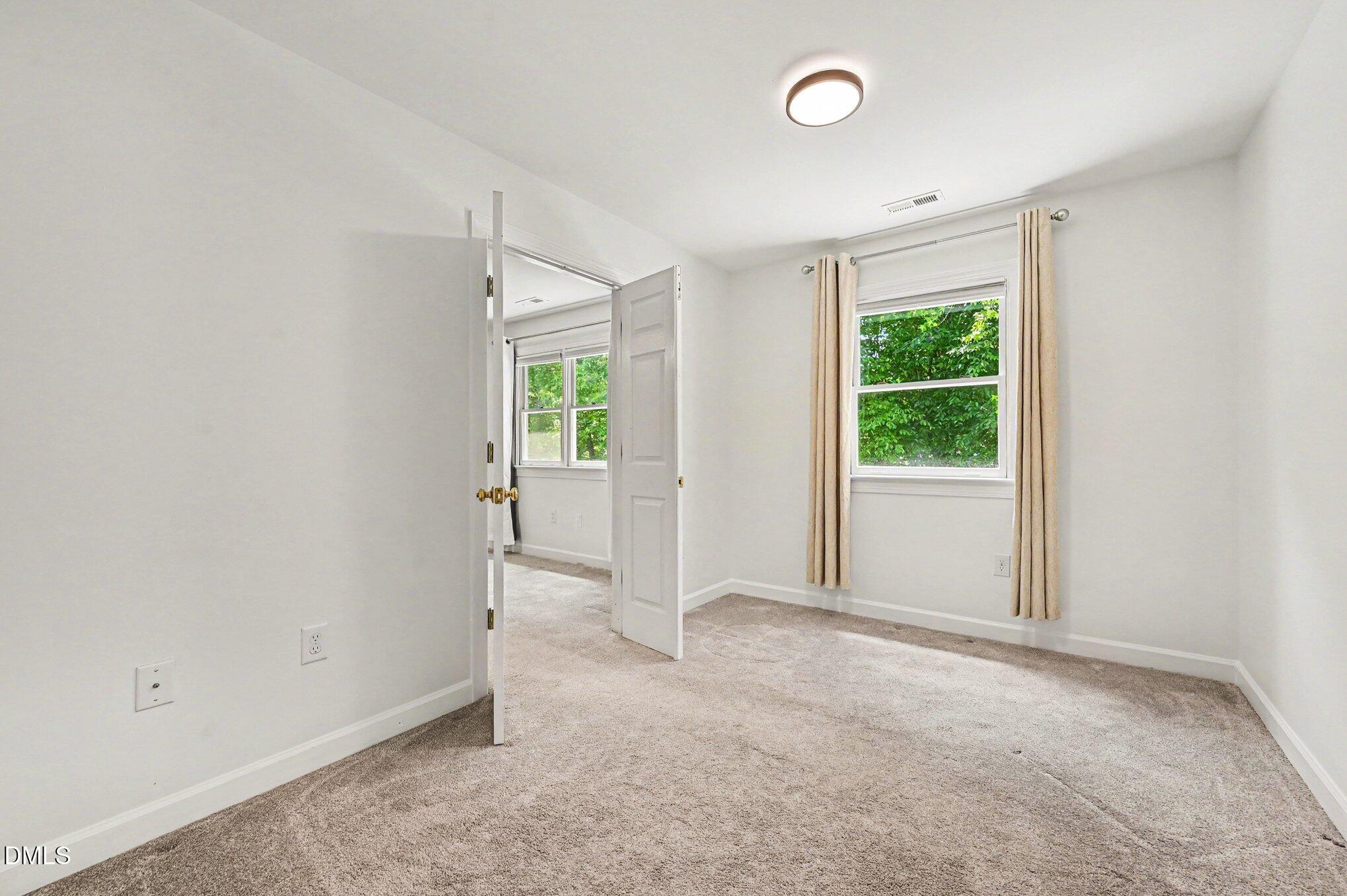 2807 Sterling Park Drive Property Photo 15
