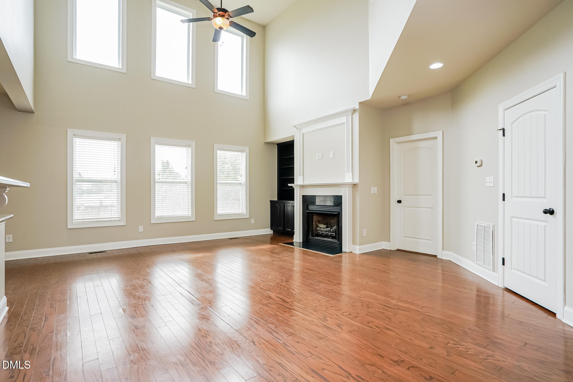 650 Winding Oak Way Property Photo 2